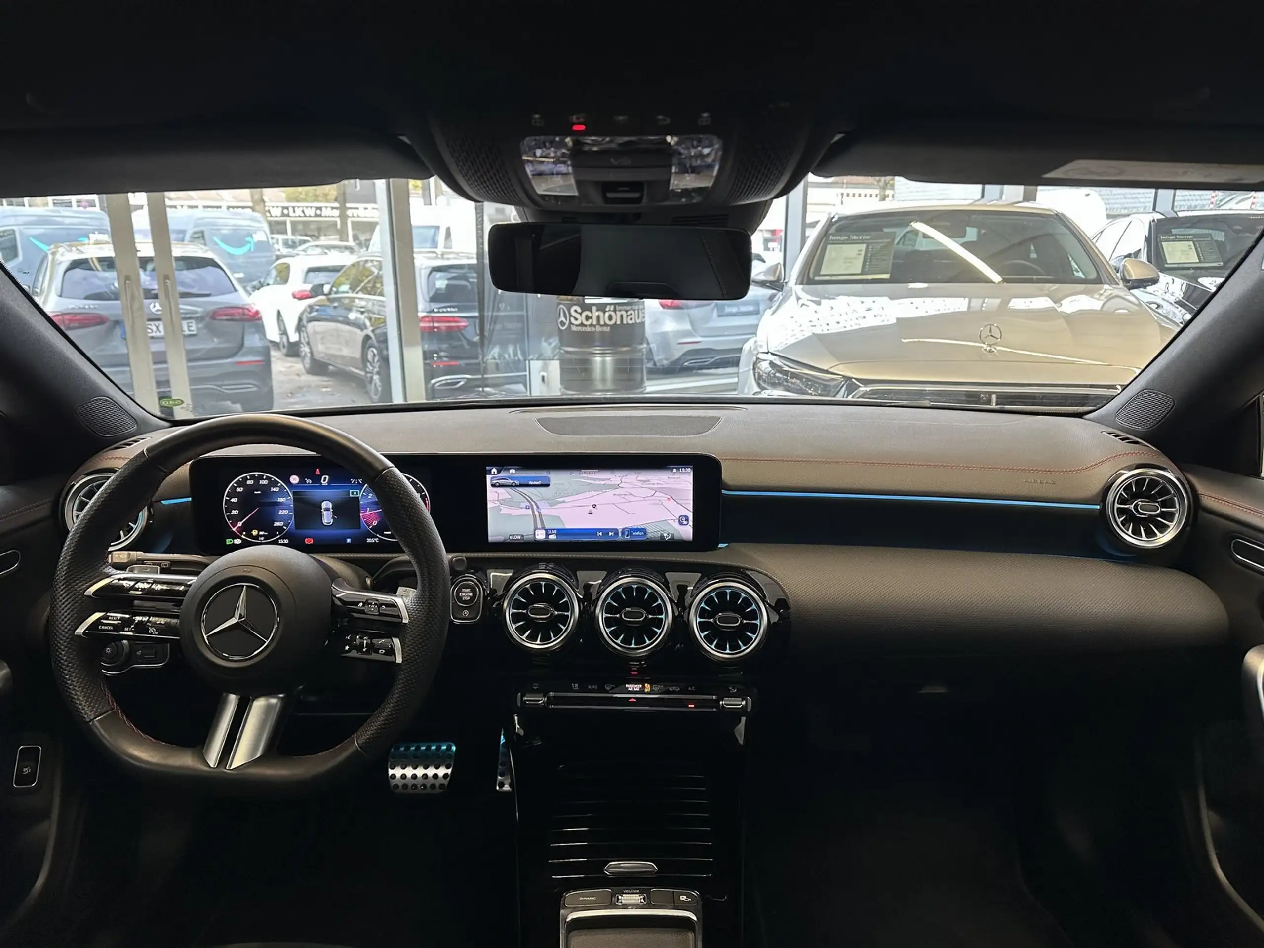 Mercedes-Benz - CLA 200