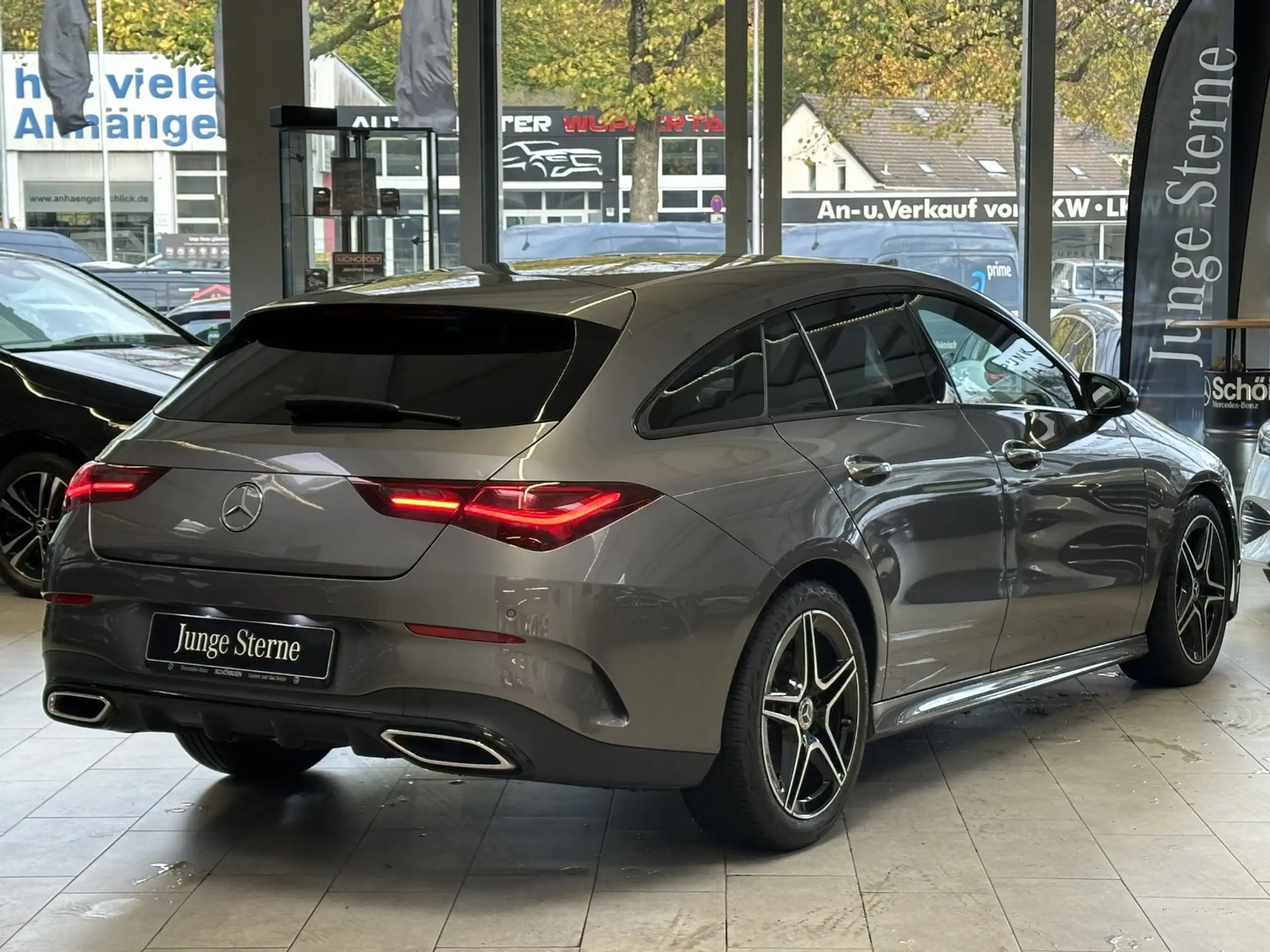 Mercedes-Benz - CLA 200