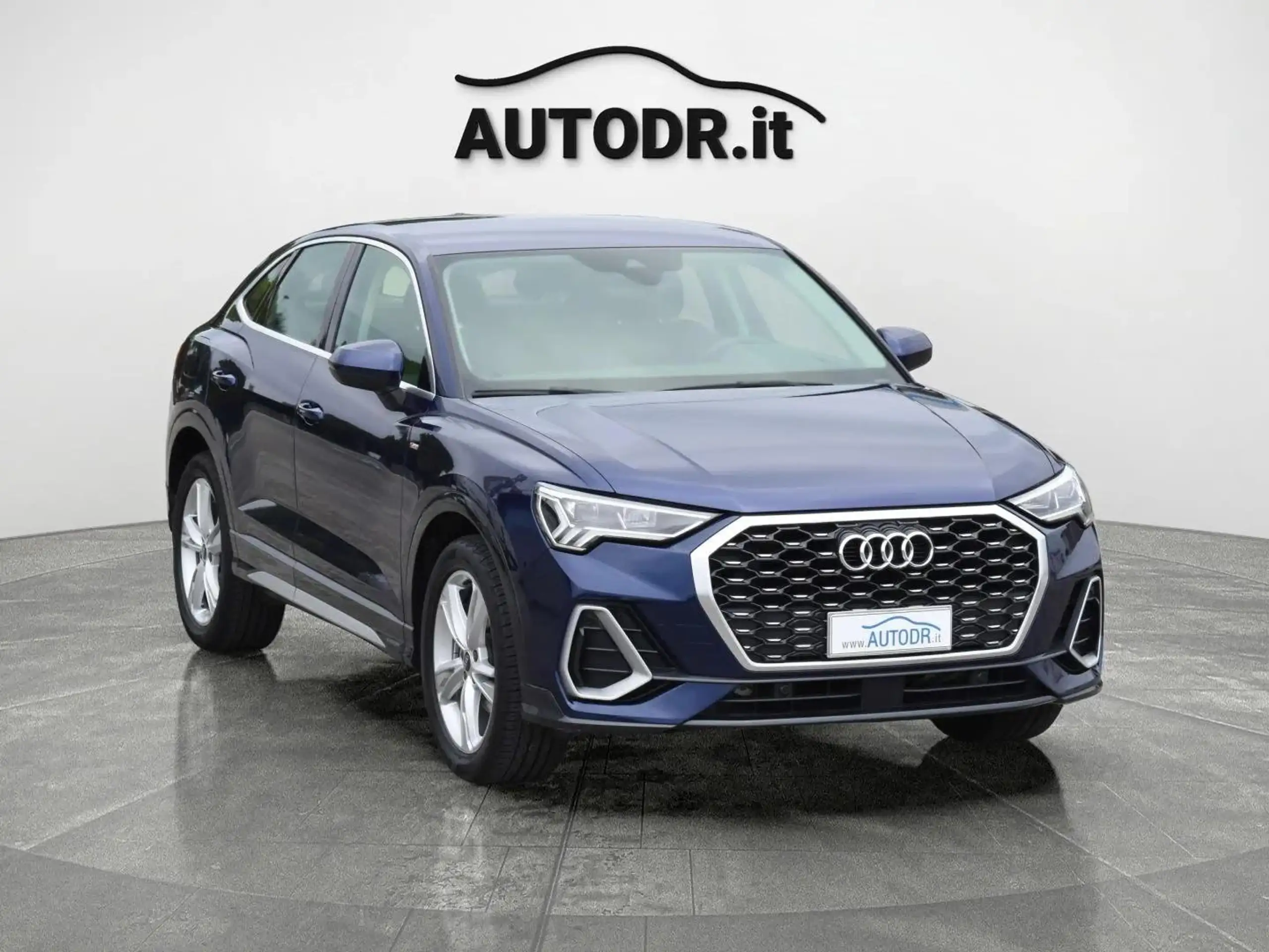 Audi - Q3