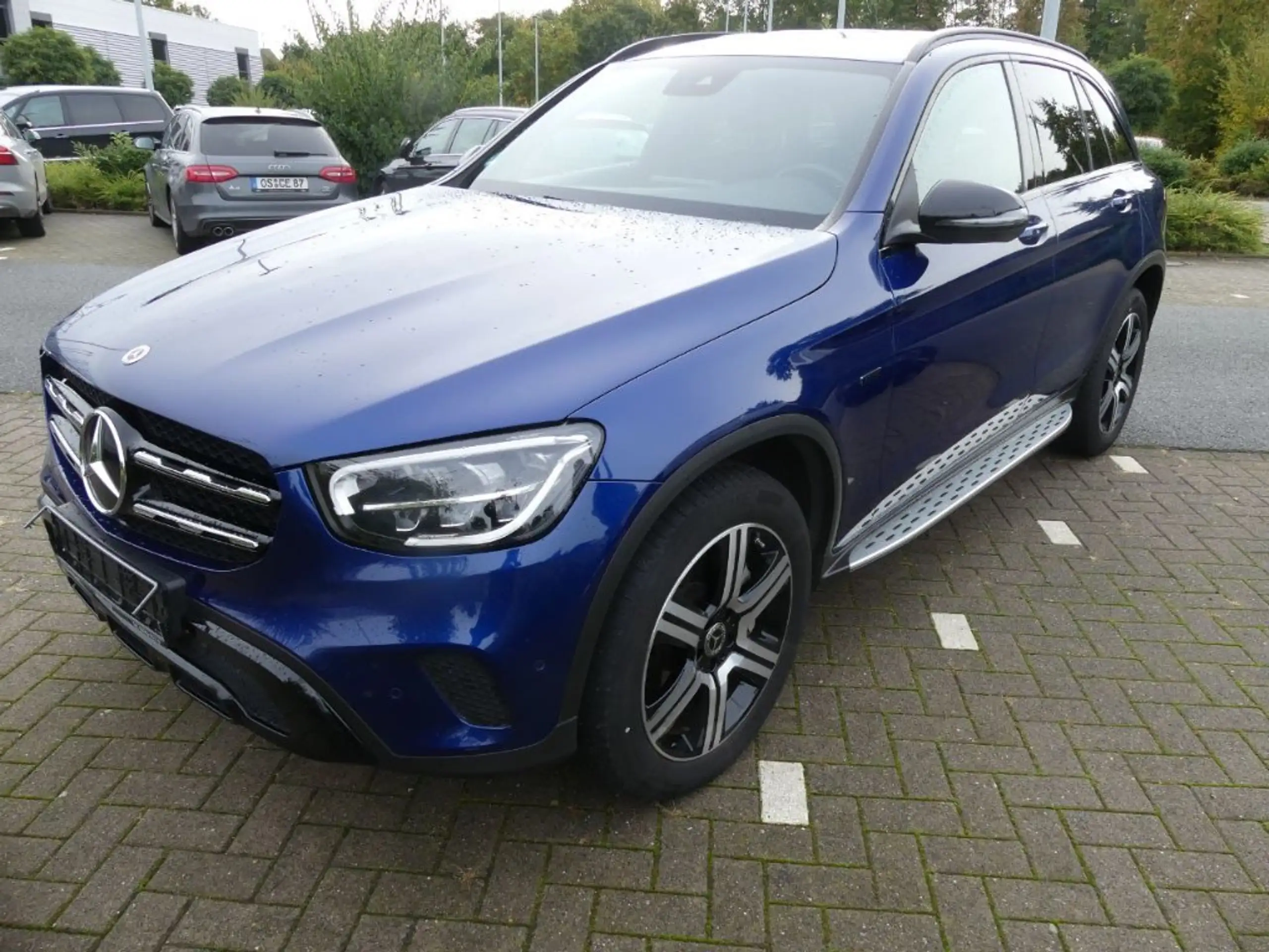 Mercedes-Benz - GLC 300