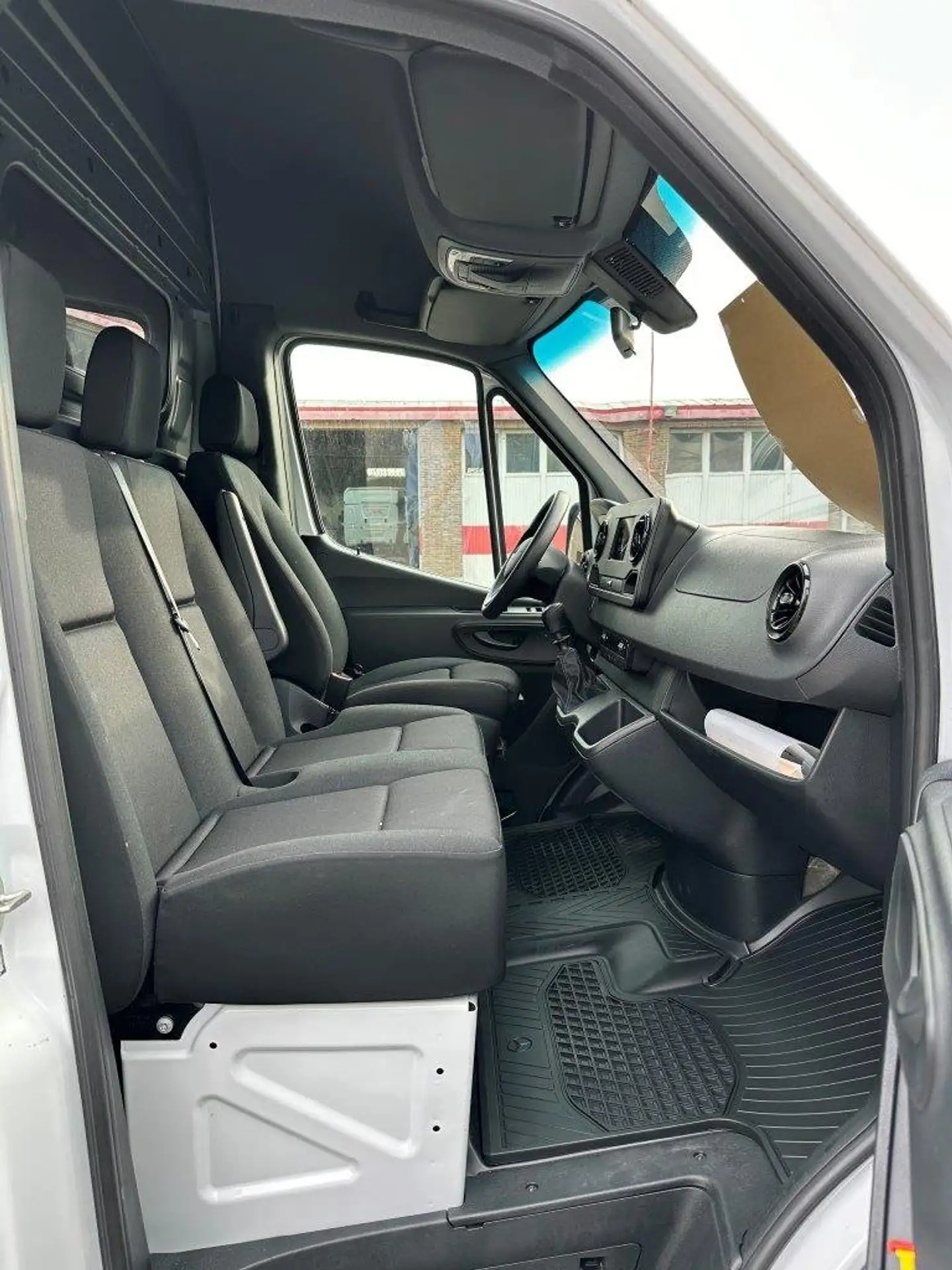 Mercedes-Benz - Sprinter