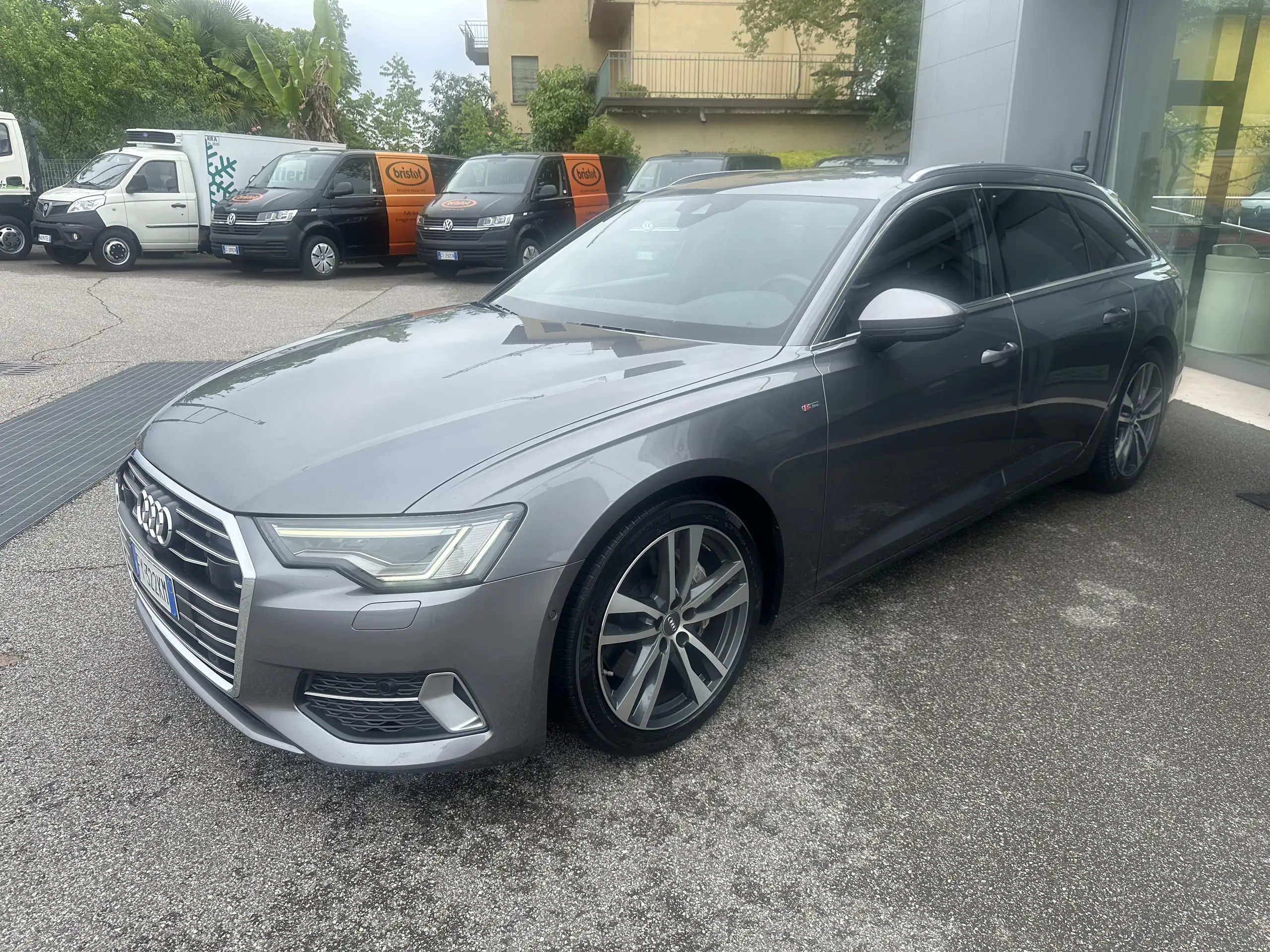 Audi - A6