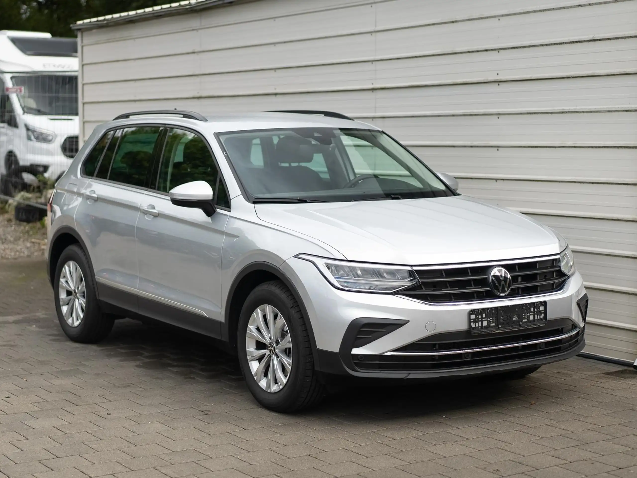 Volkswagen - Tiguan