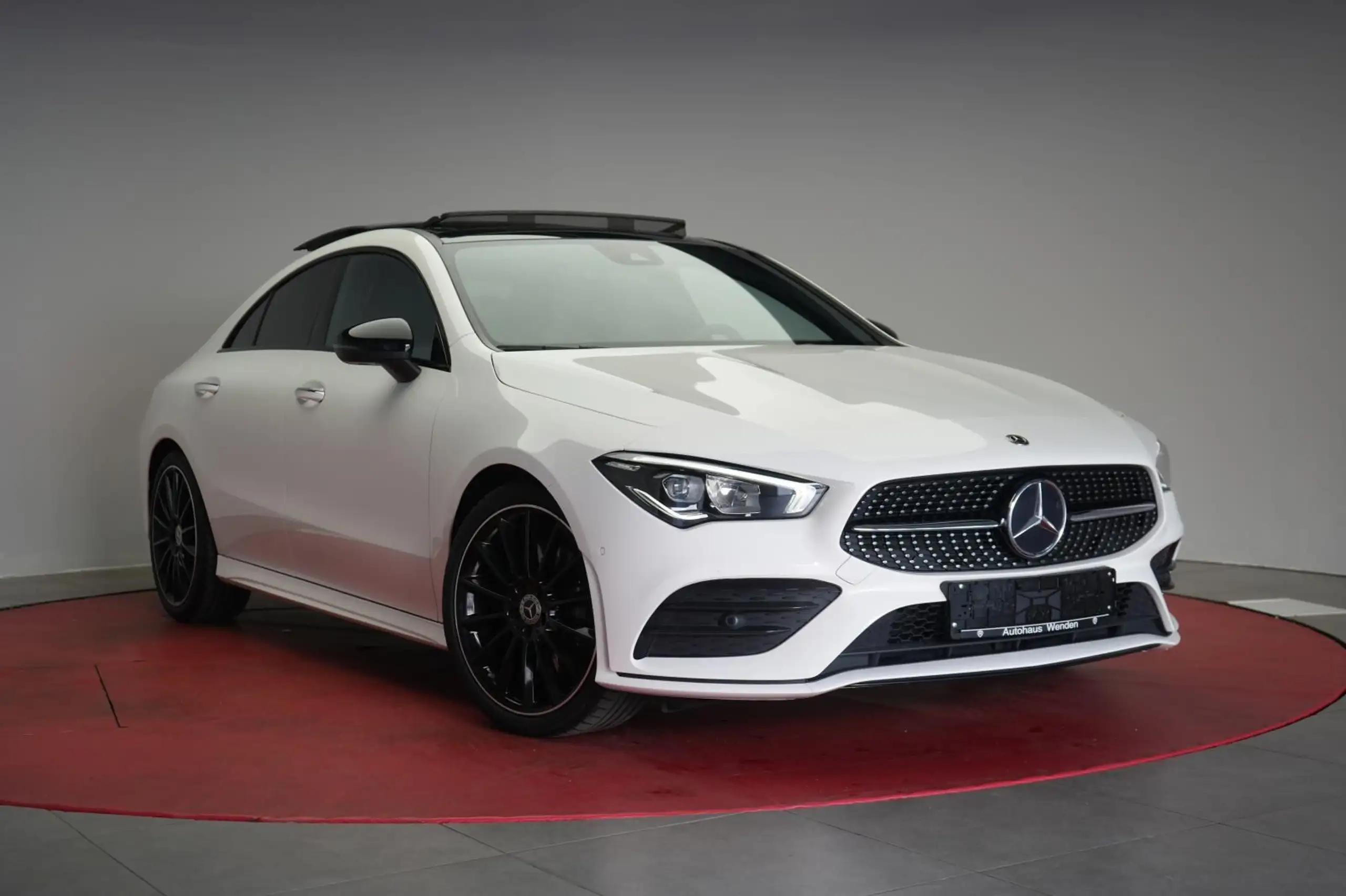 Mercedes-Benz - CLA 220