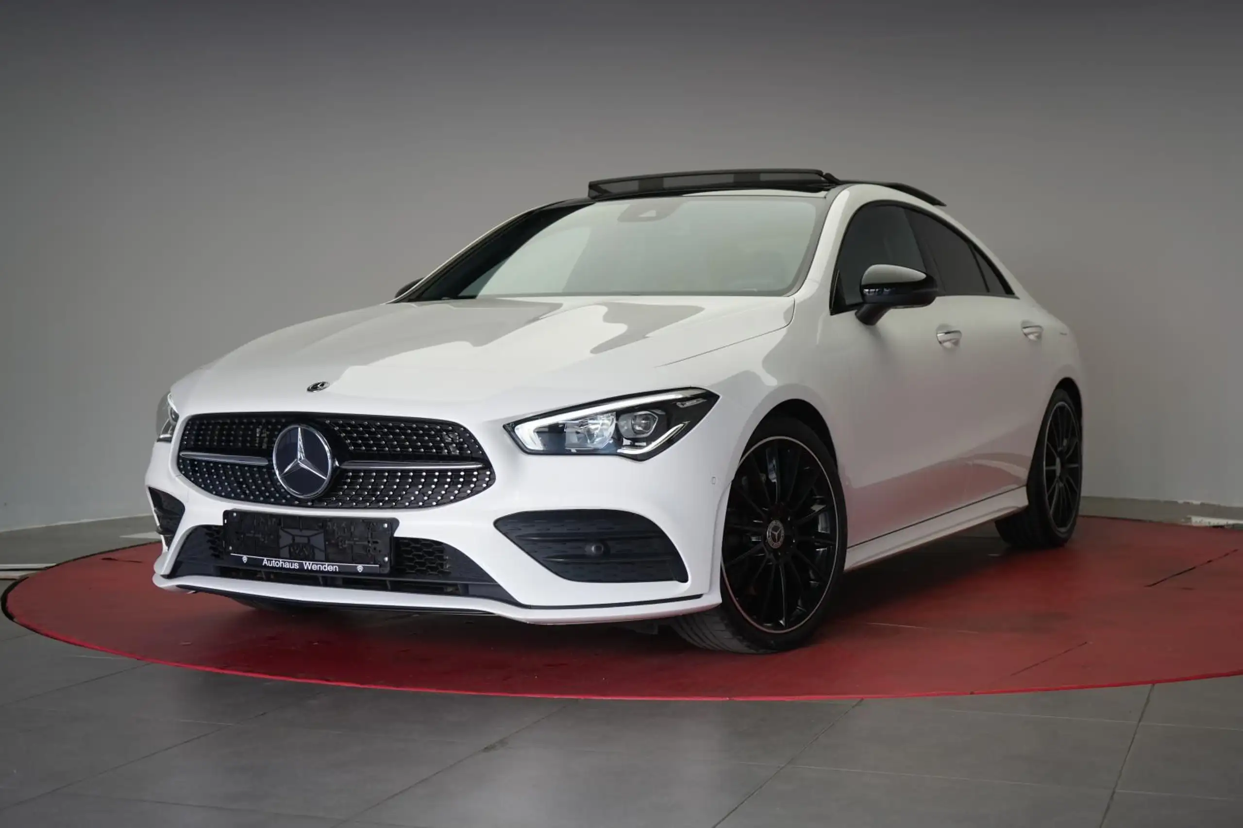 Mercedes-Benz - CLA 220