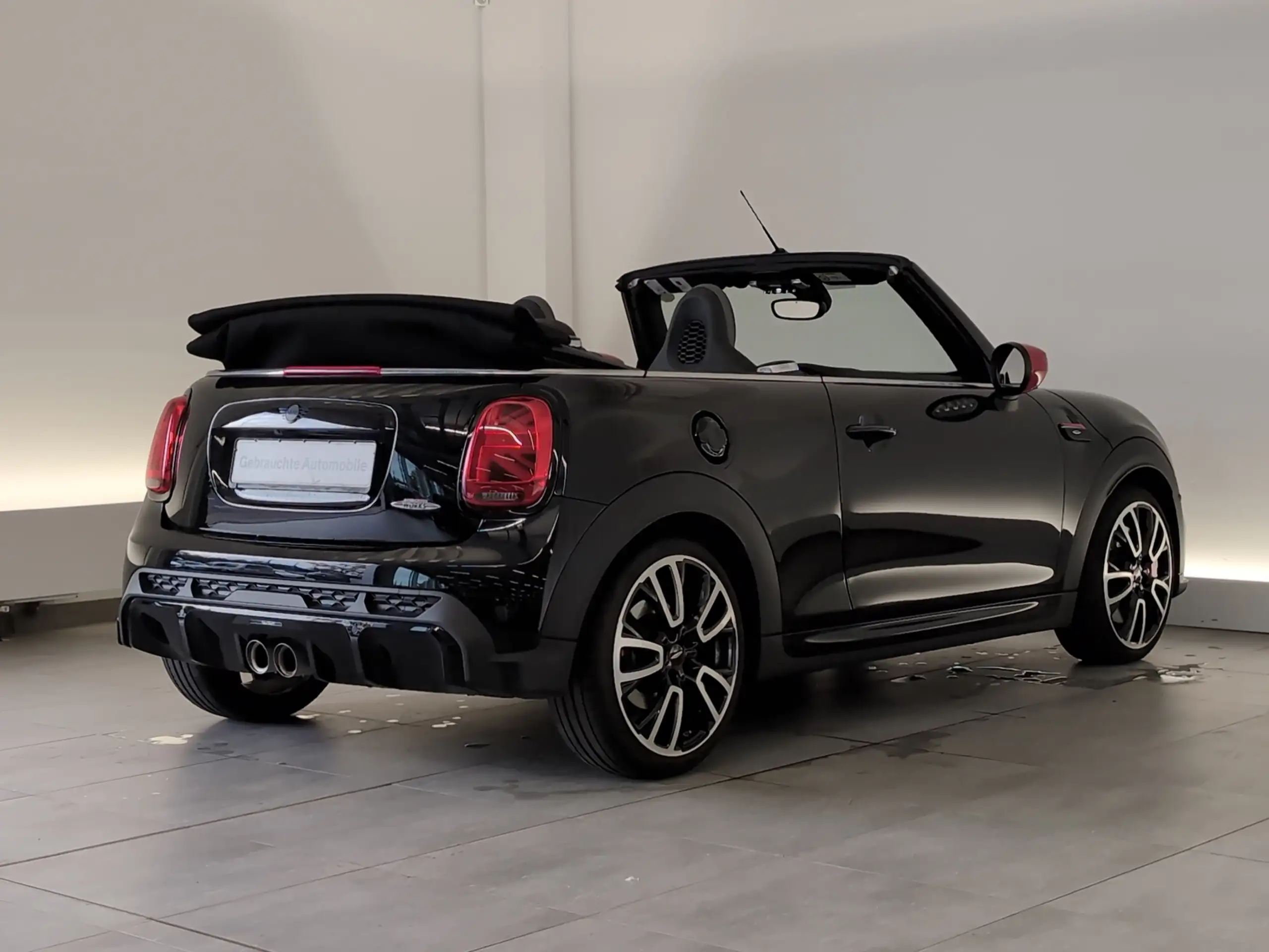 MINI - John Cooper Works Cabrio