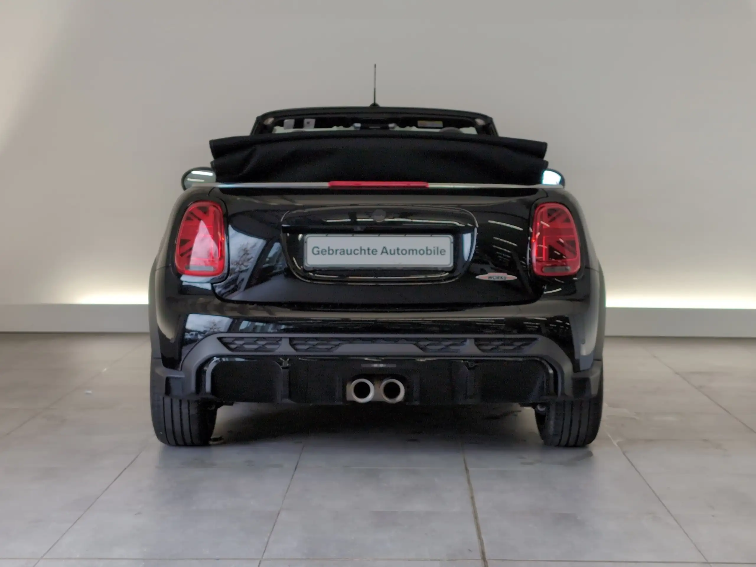 MINI - John Cooper Works Cabrio