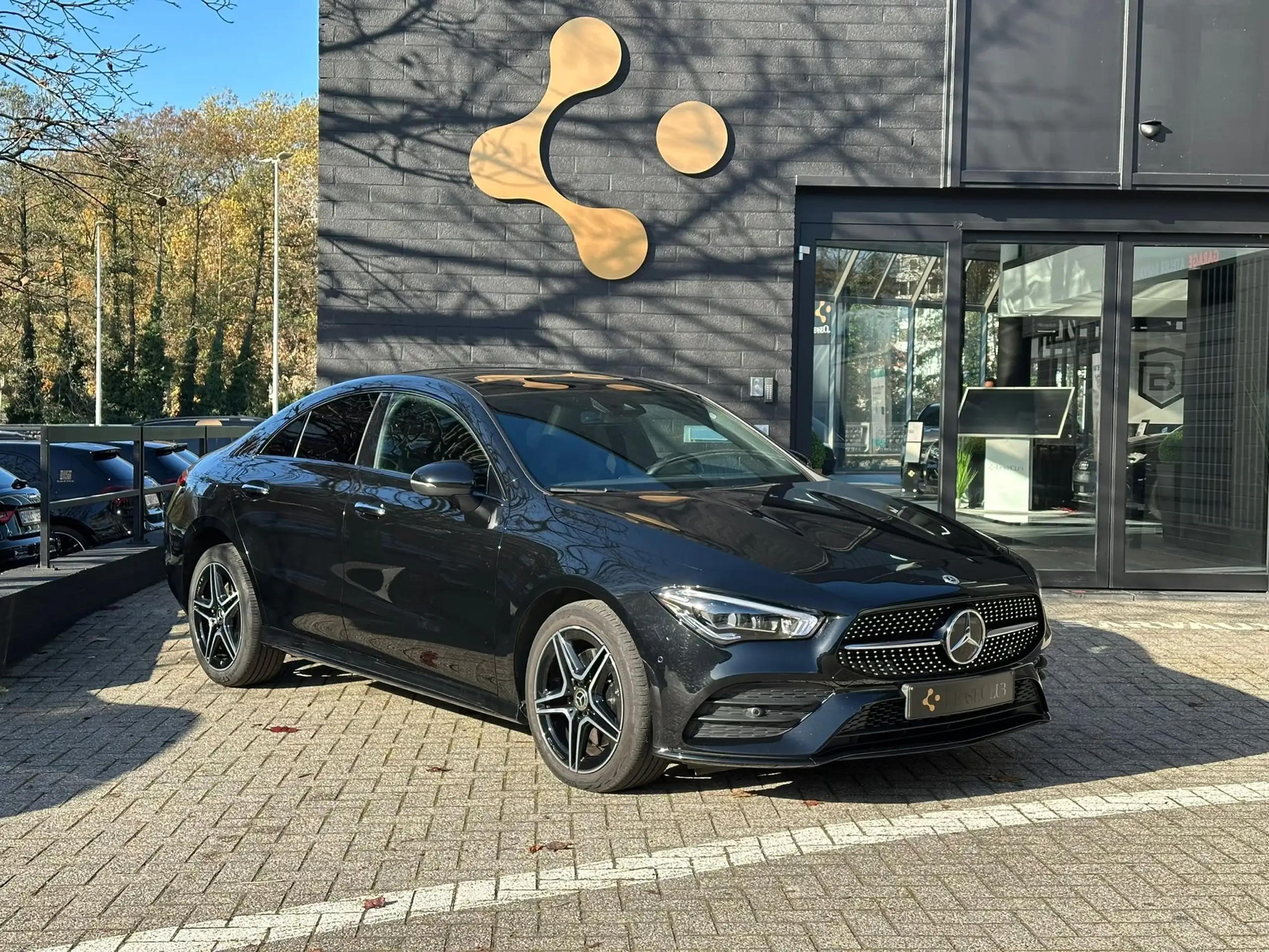 Mercedes-Benz - CLA 250