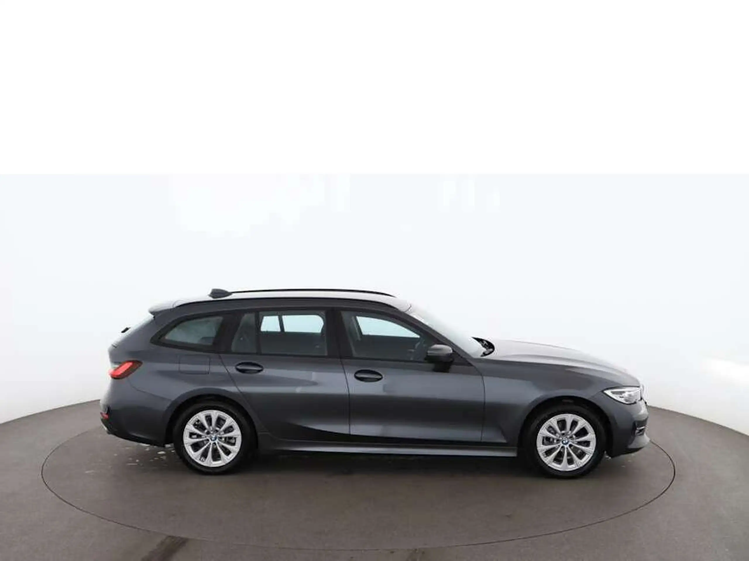 BMW - 320