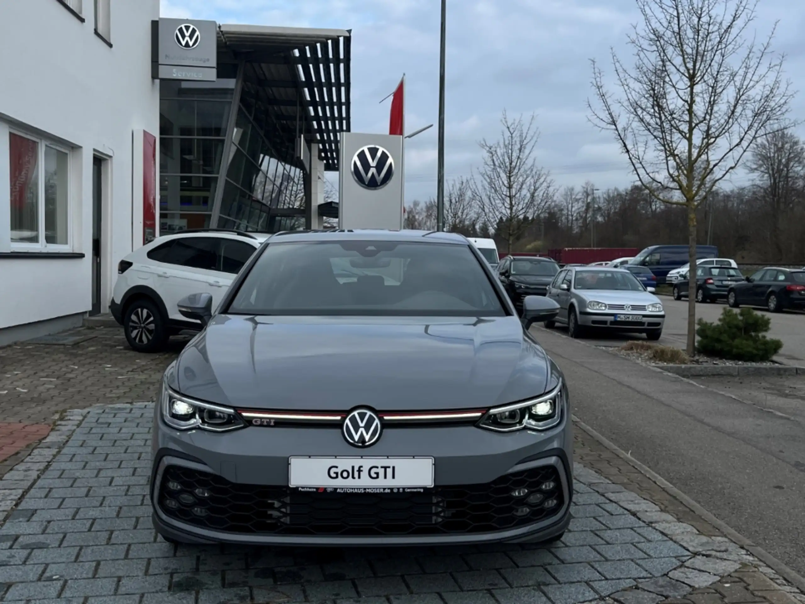 Volkswagen - Golf GTI