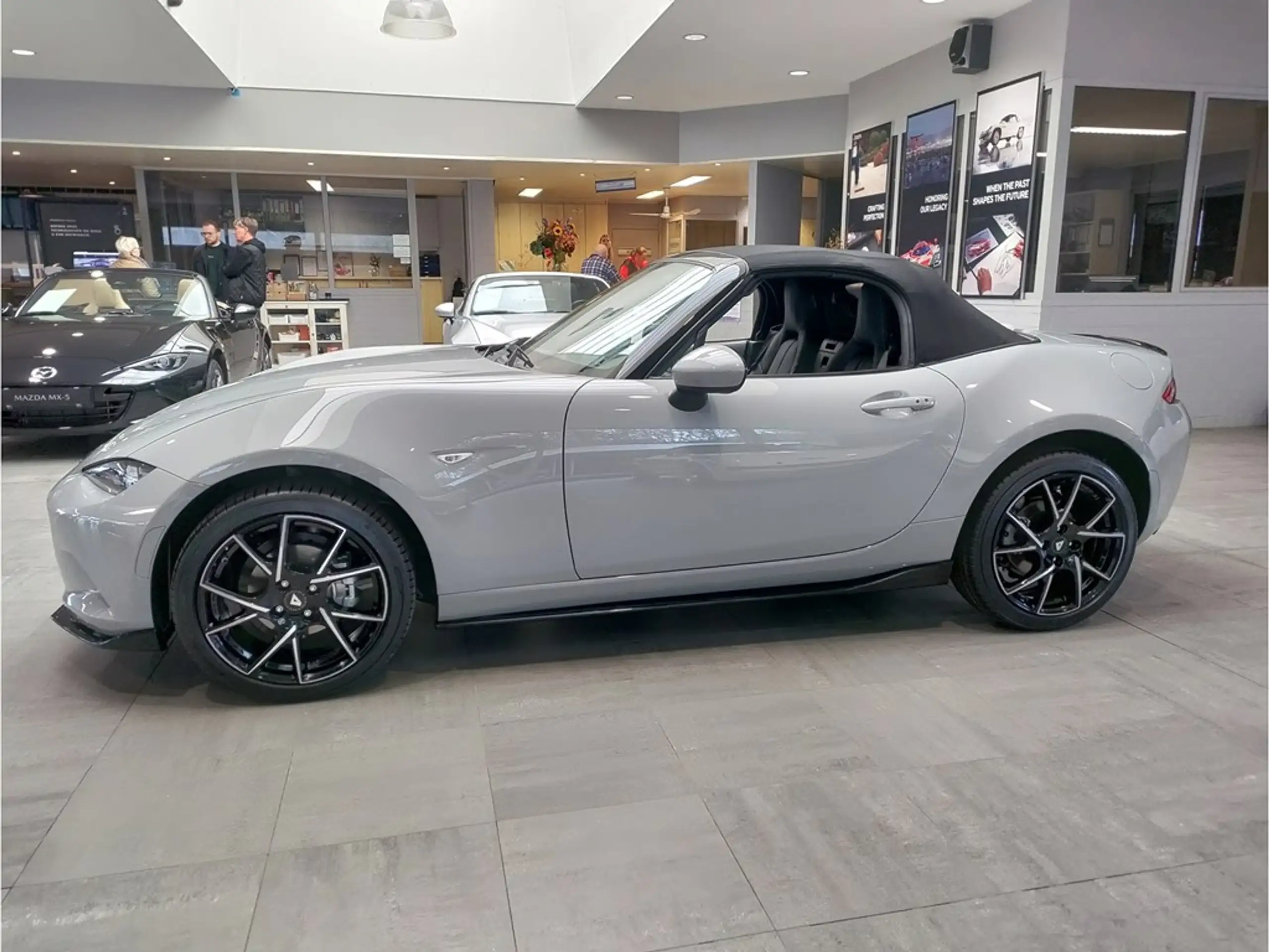 Mazda - MX-5