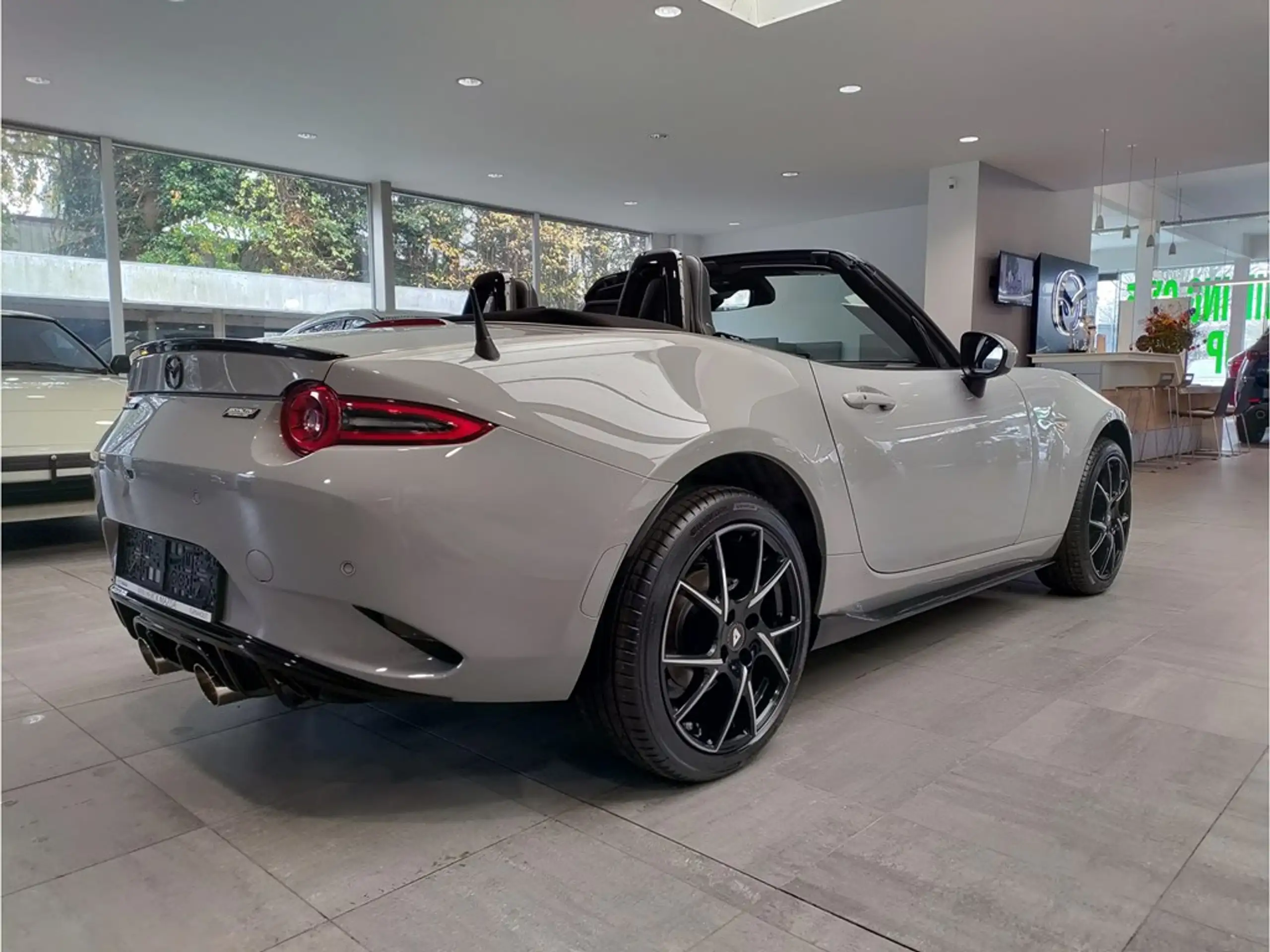 Mazda - MX-5