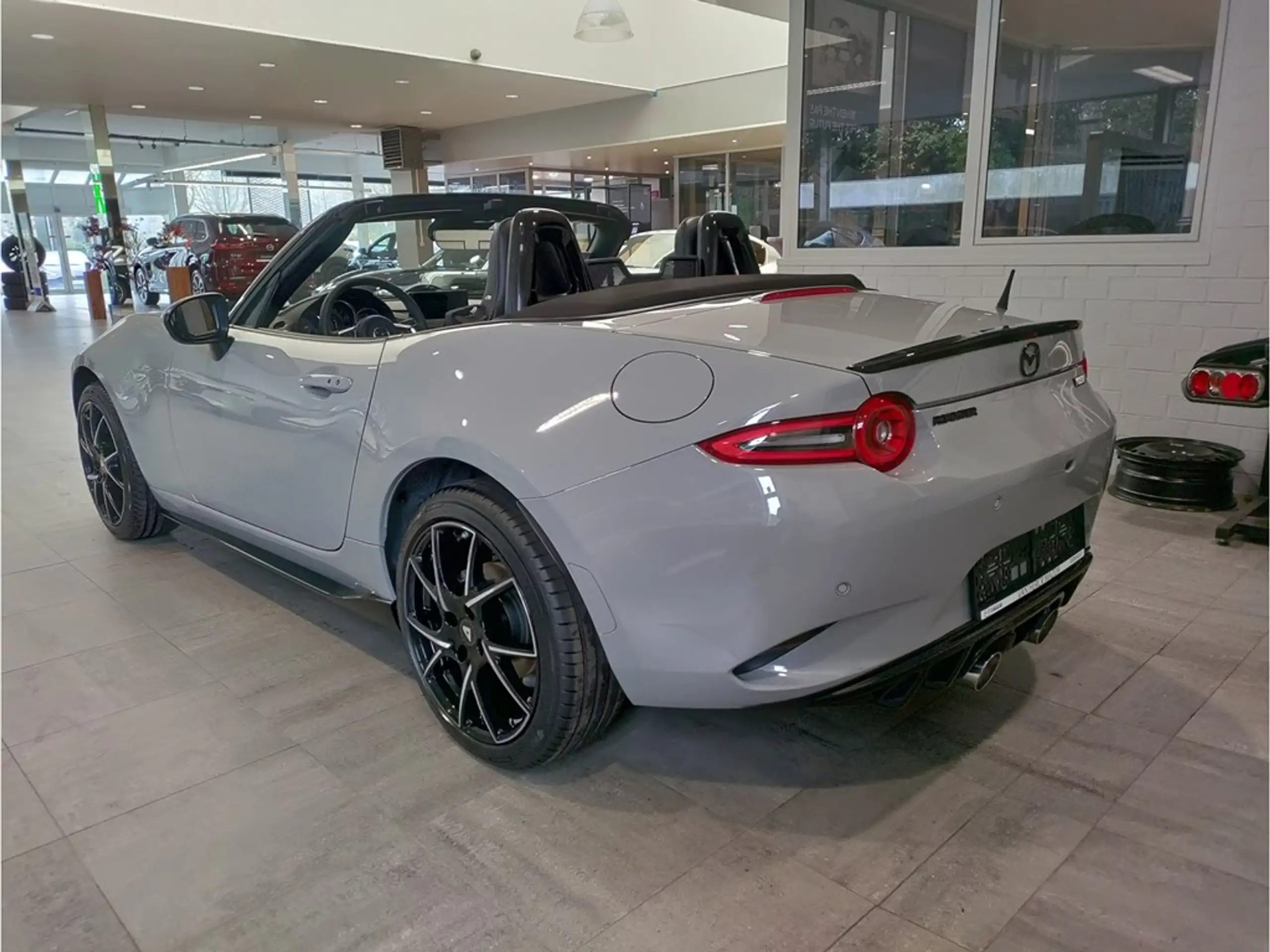 Mazda - MX-5