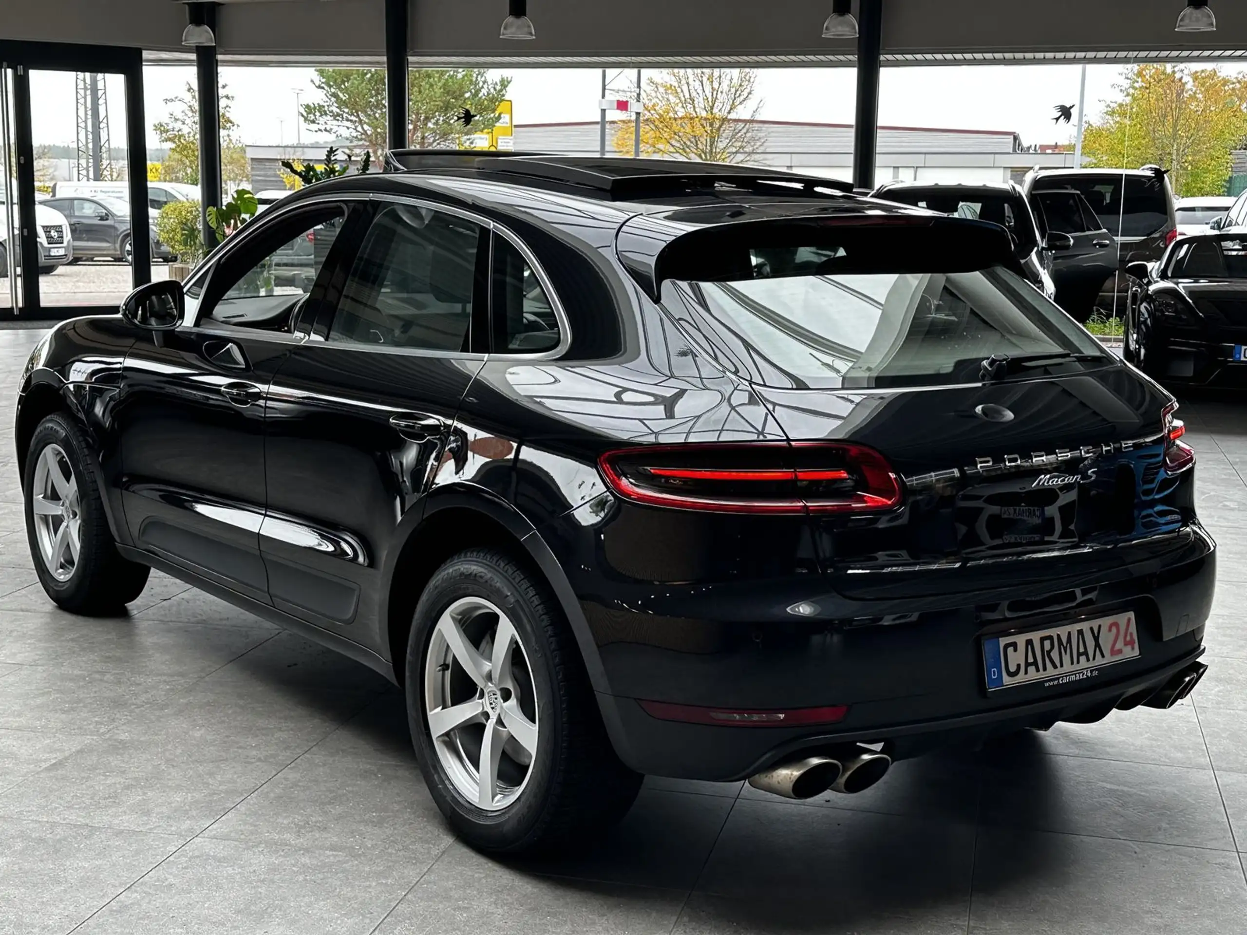 Porsche - Macan