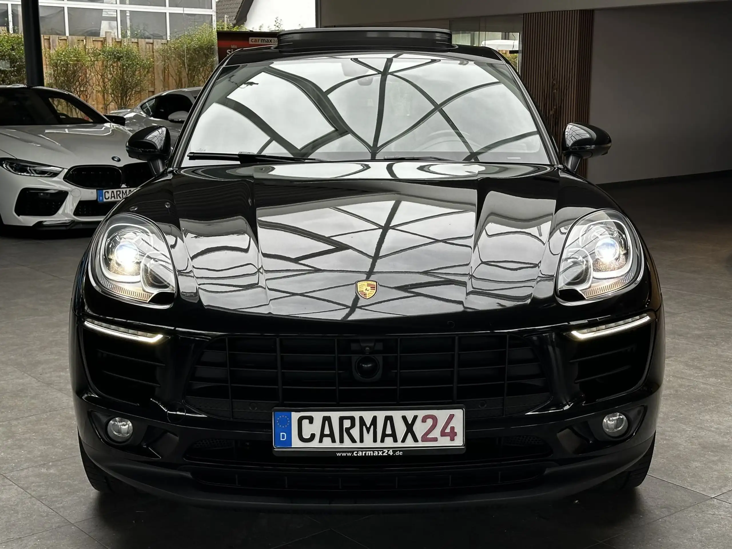 Porsche - Macan