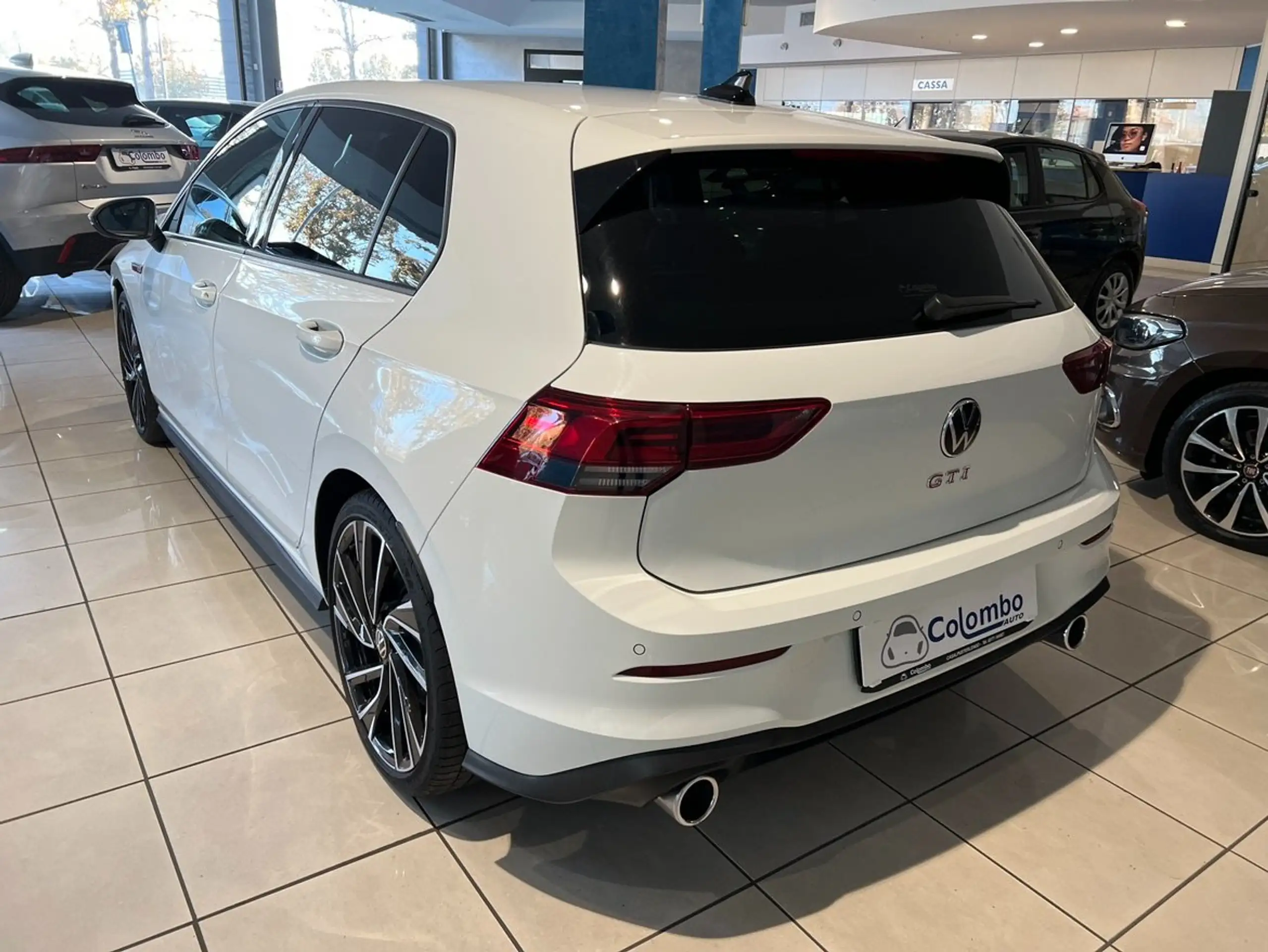 Volkswagen - Golf GTI