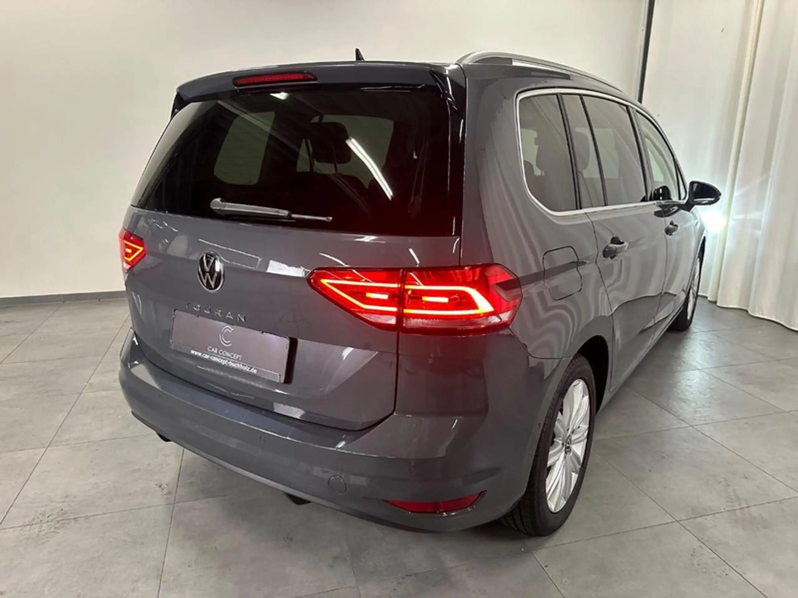 Volkswagen - Touran