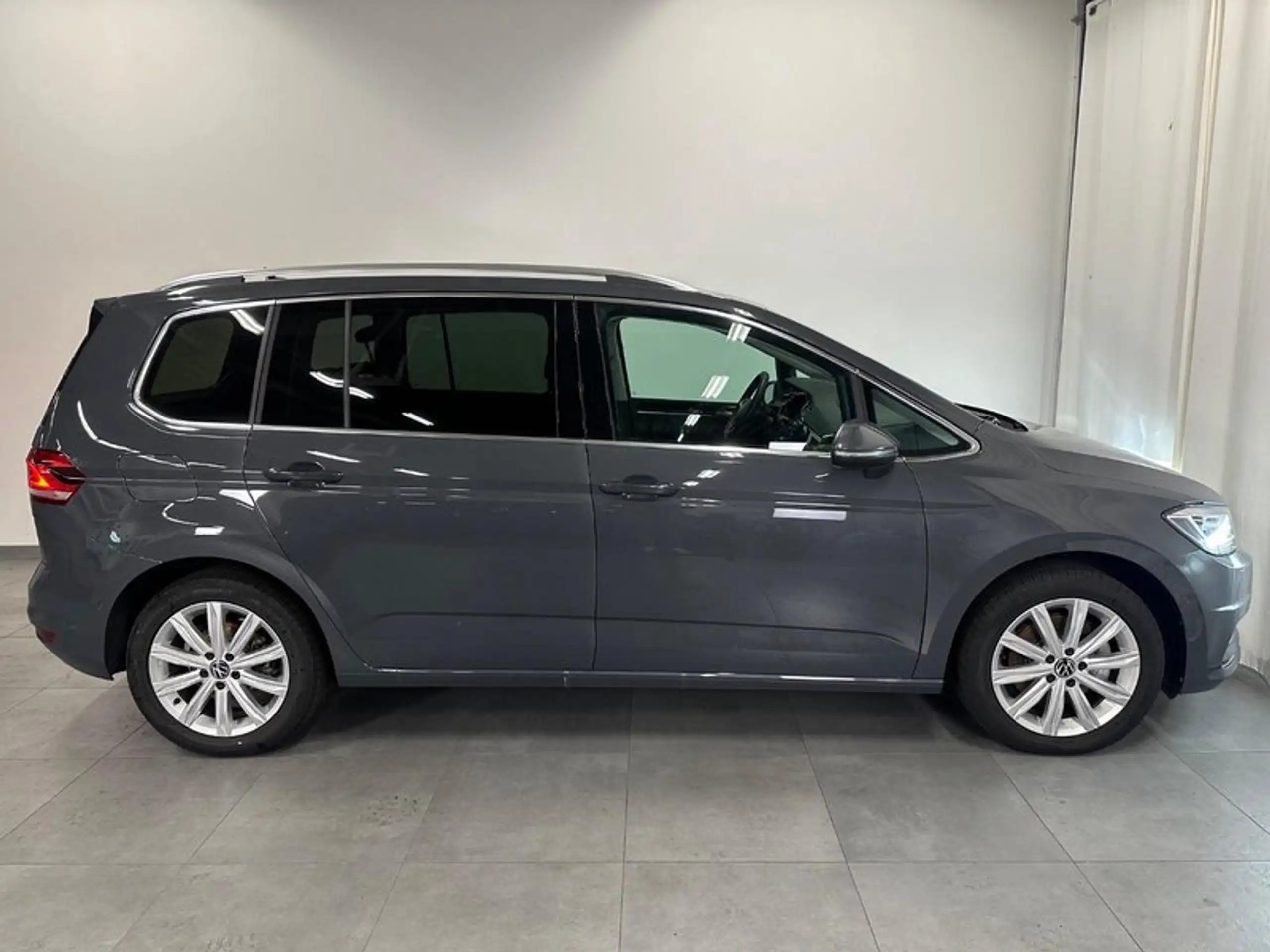 Volkswagen - Touran