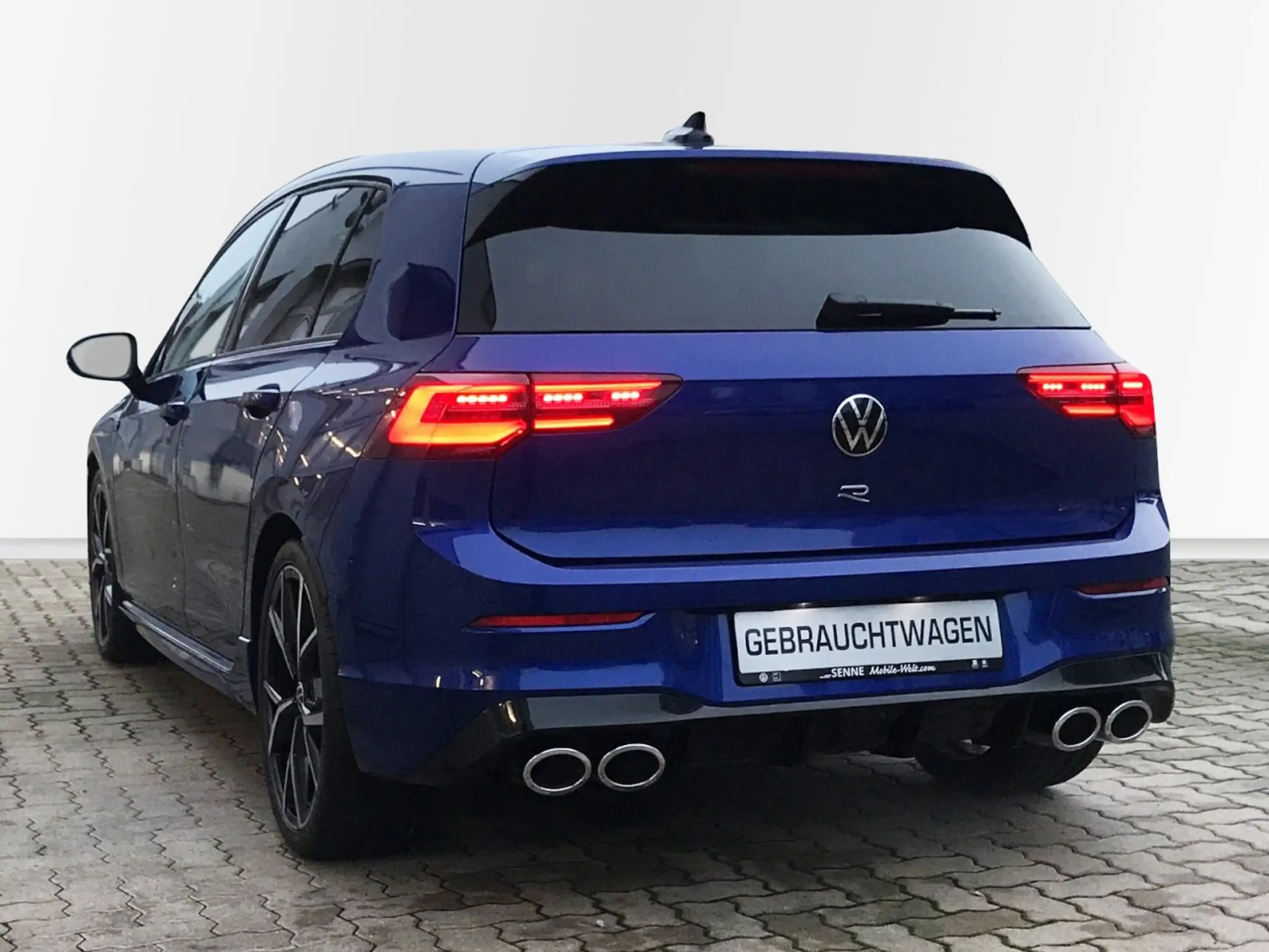 Volkswagen - Golf