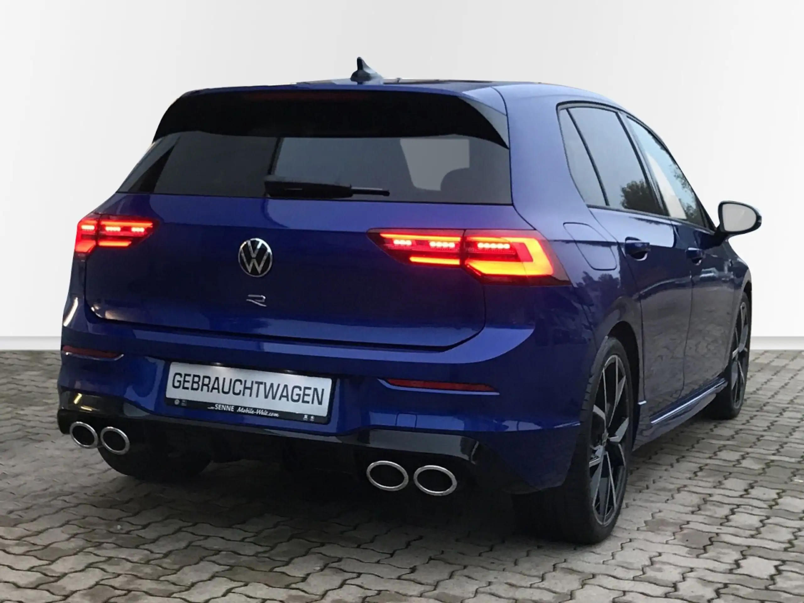 Volkswagen - Golf