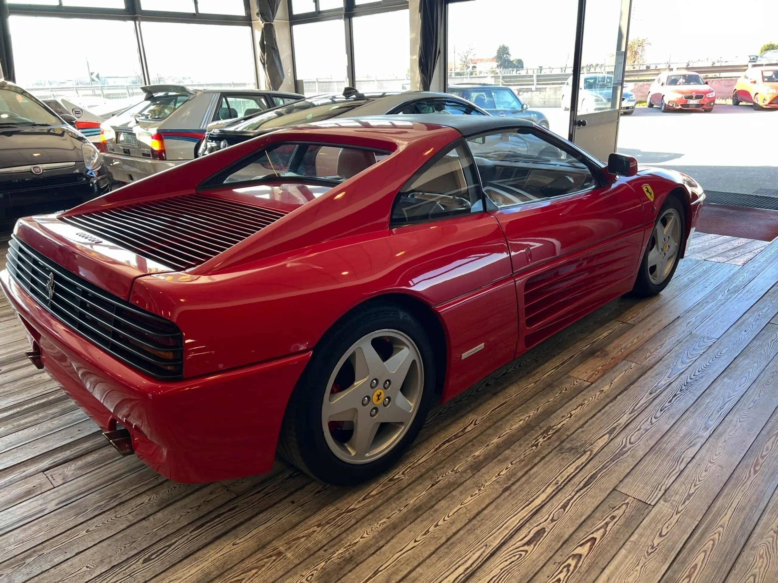 Ferrari - 348