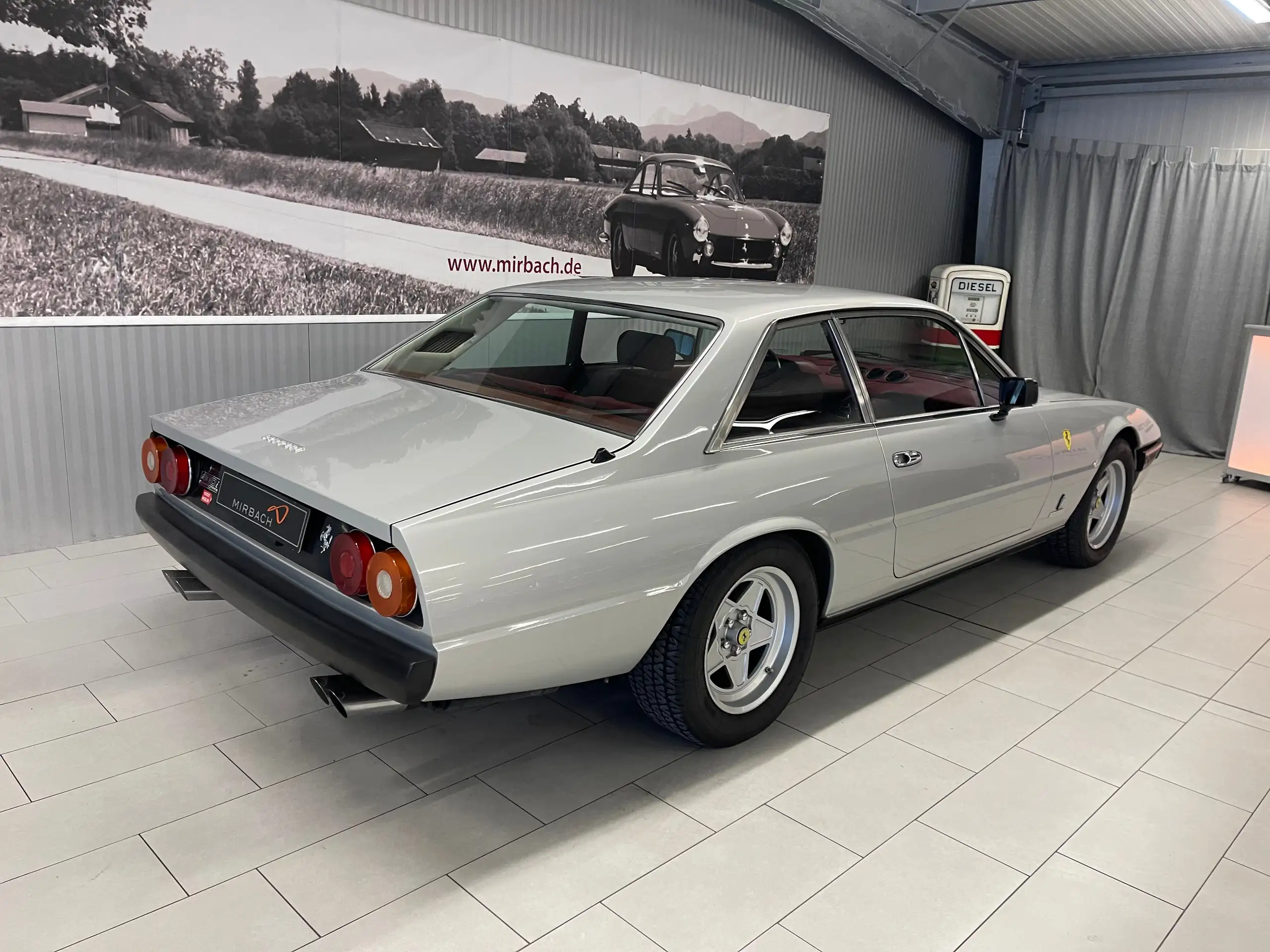 Ferrari - 400