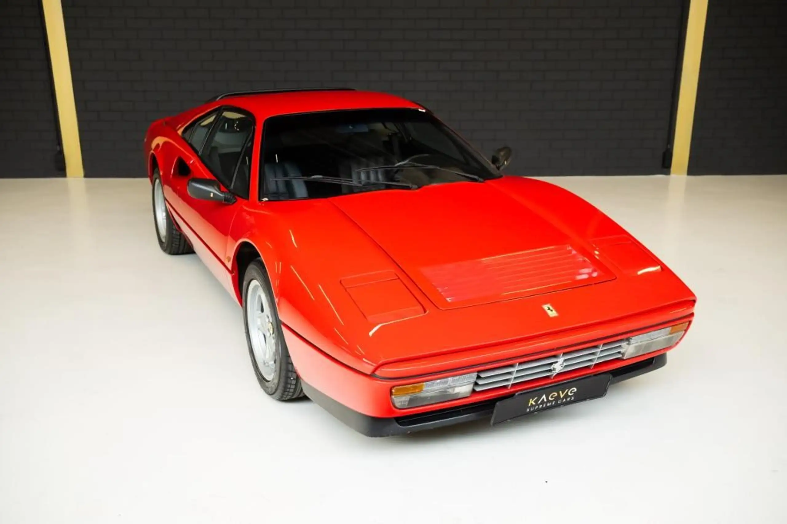 Ferrari - 208