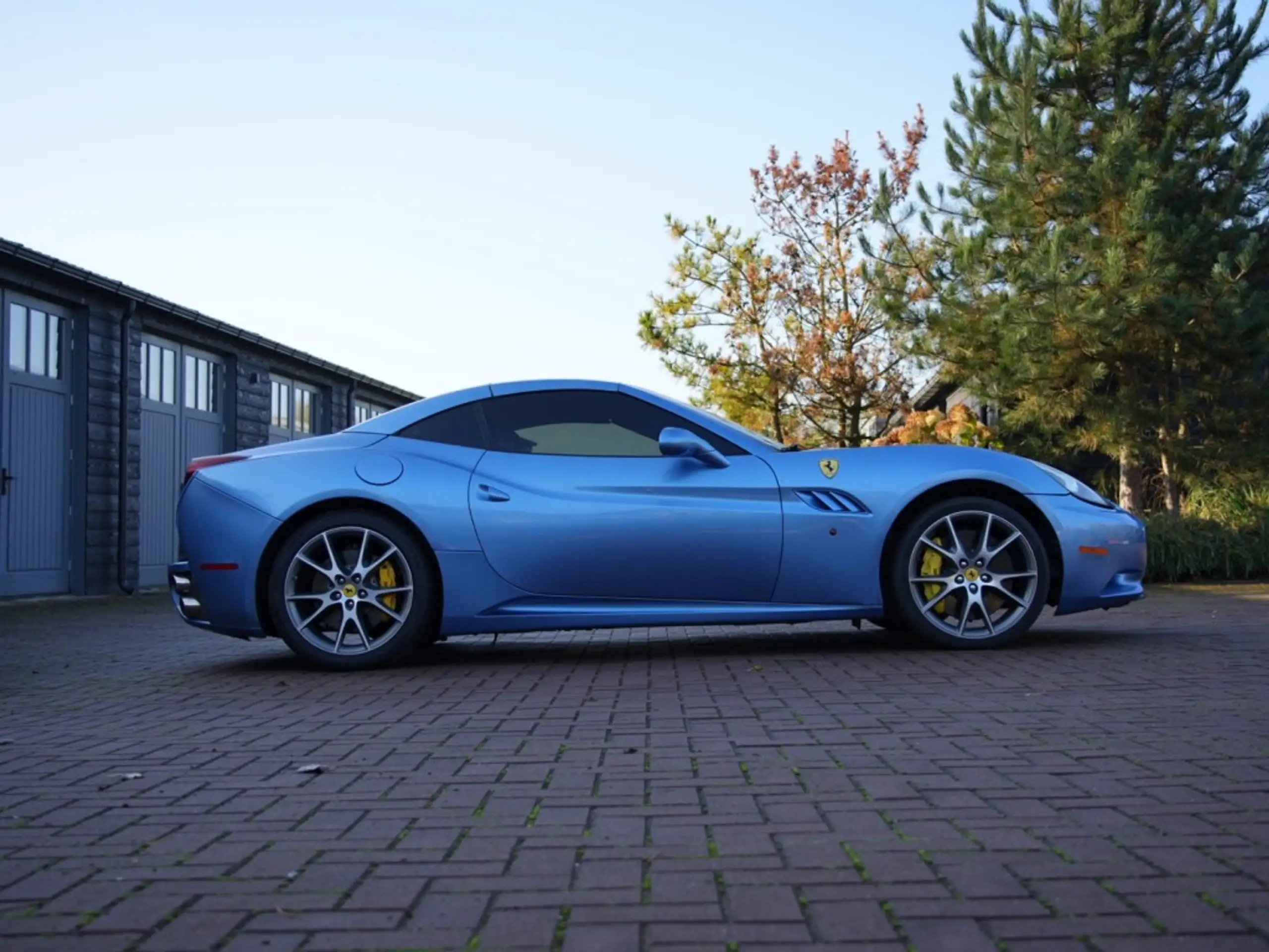 Ferrari - California