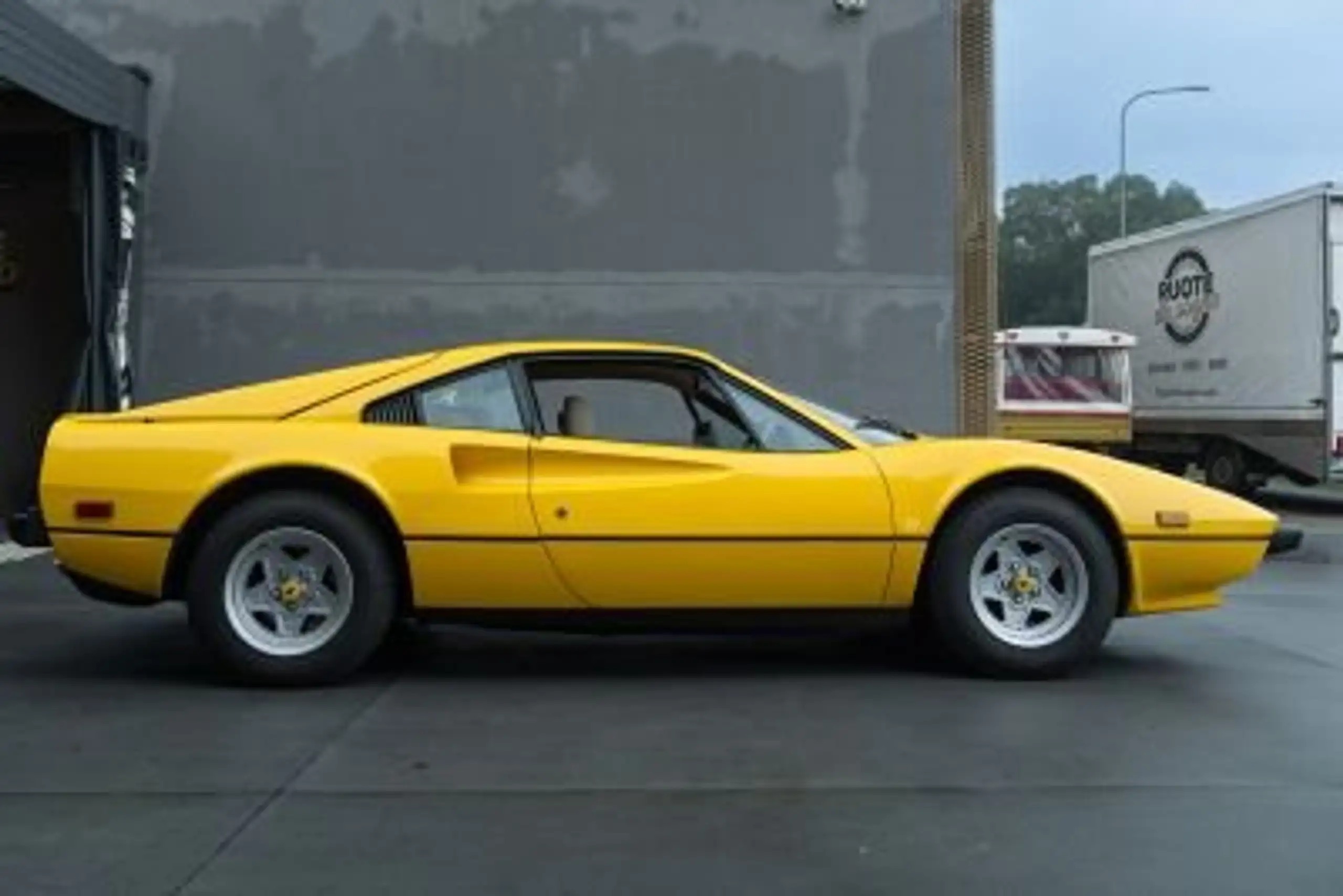 Ferrari - 308