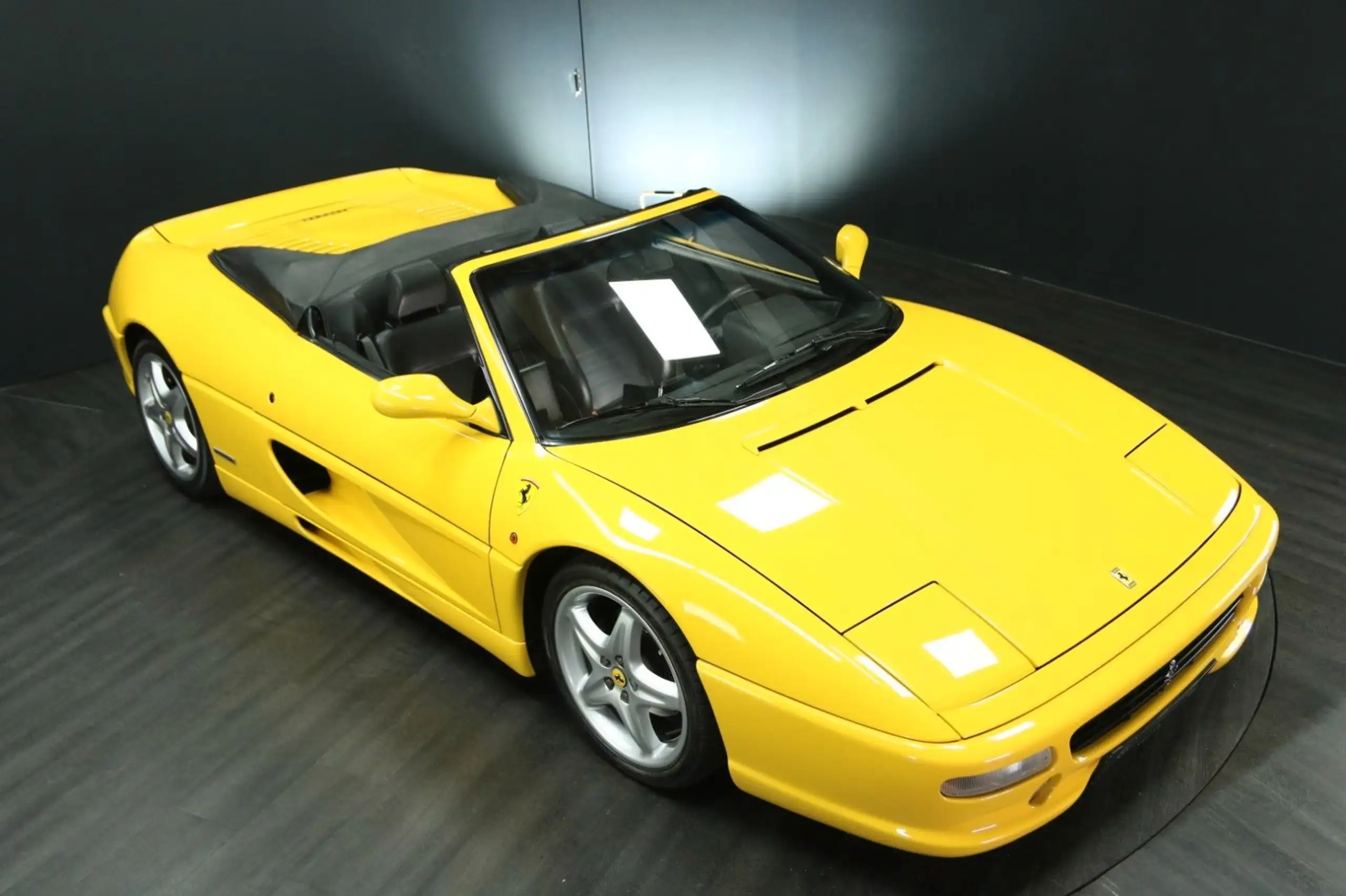 Ferrari - F355