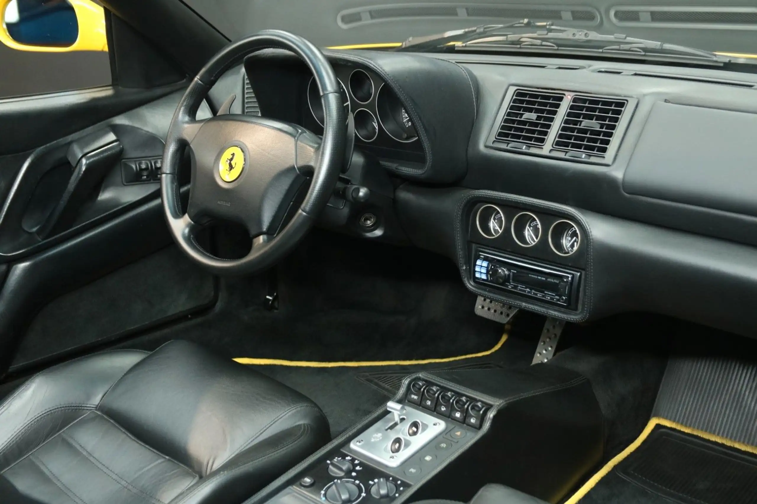 Ferrari - F355