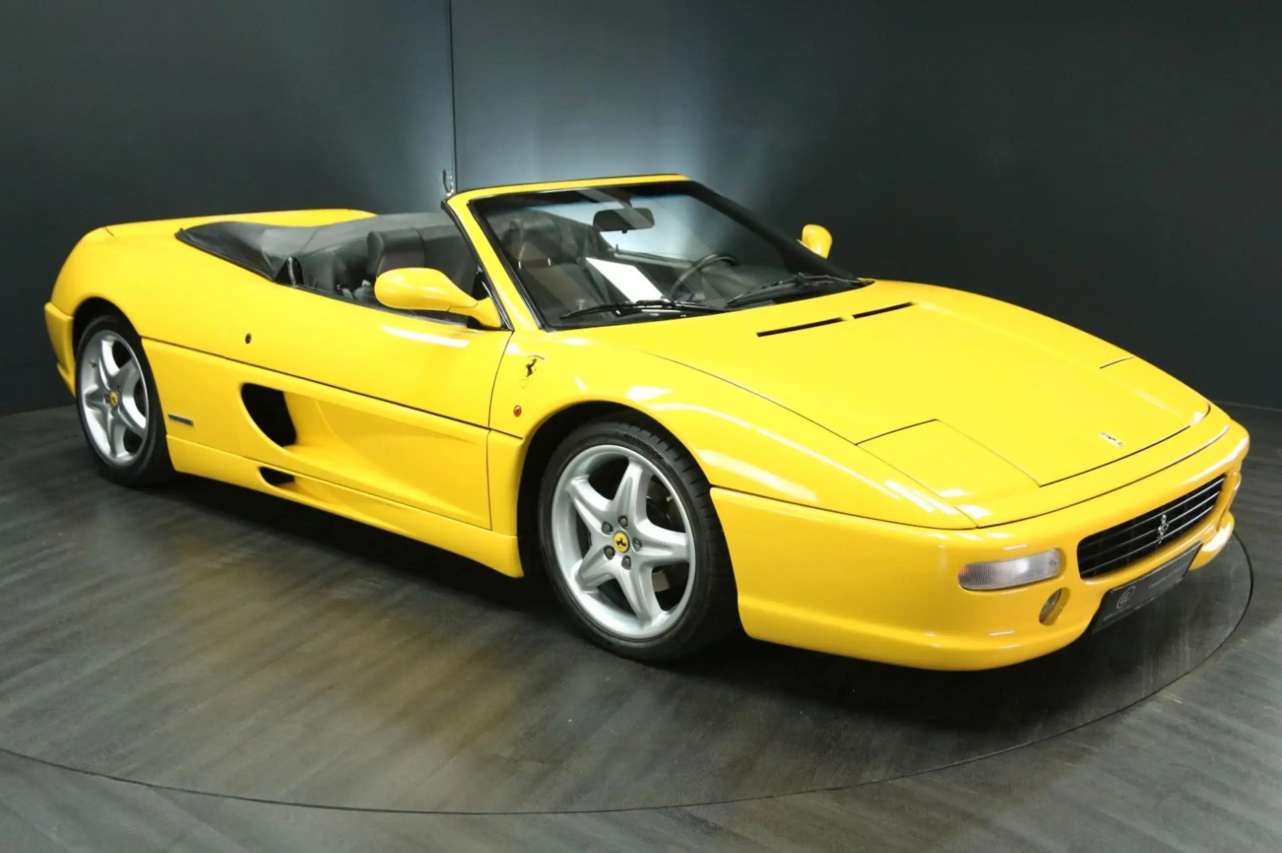 Ferrari - F355