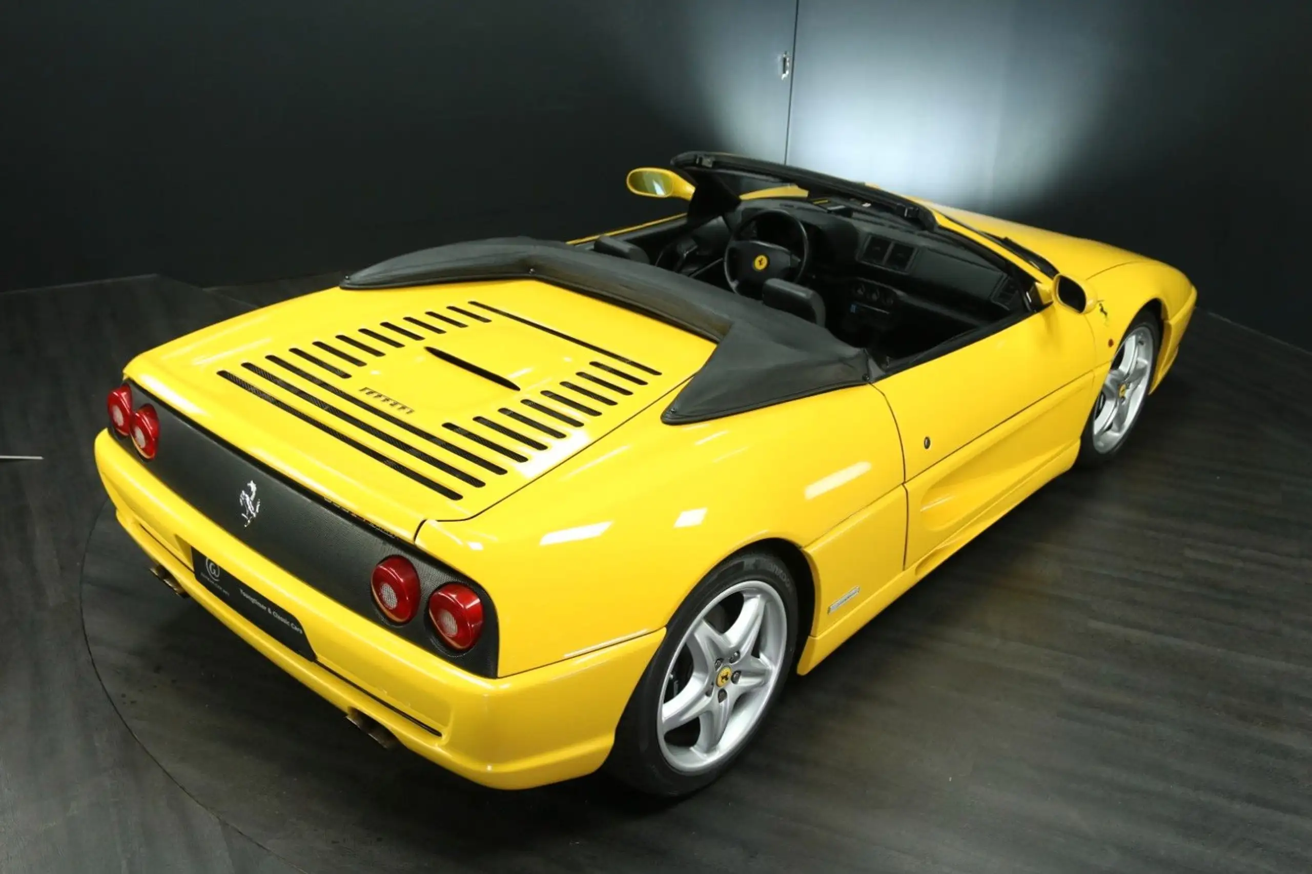 Ferrari - F355