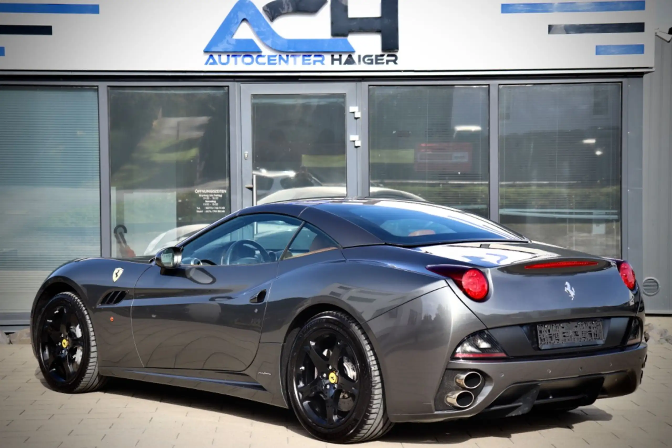 Ferrari - California