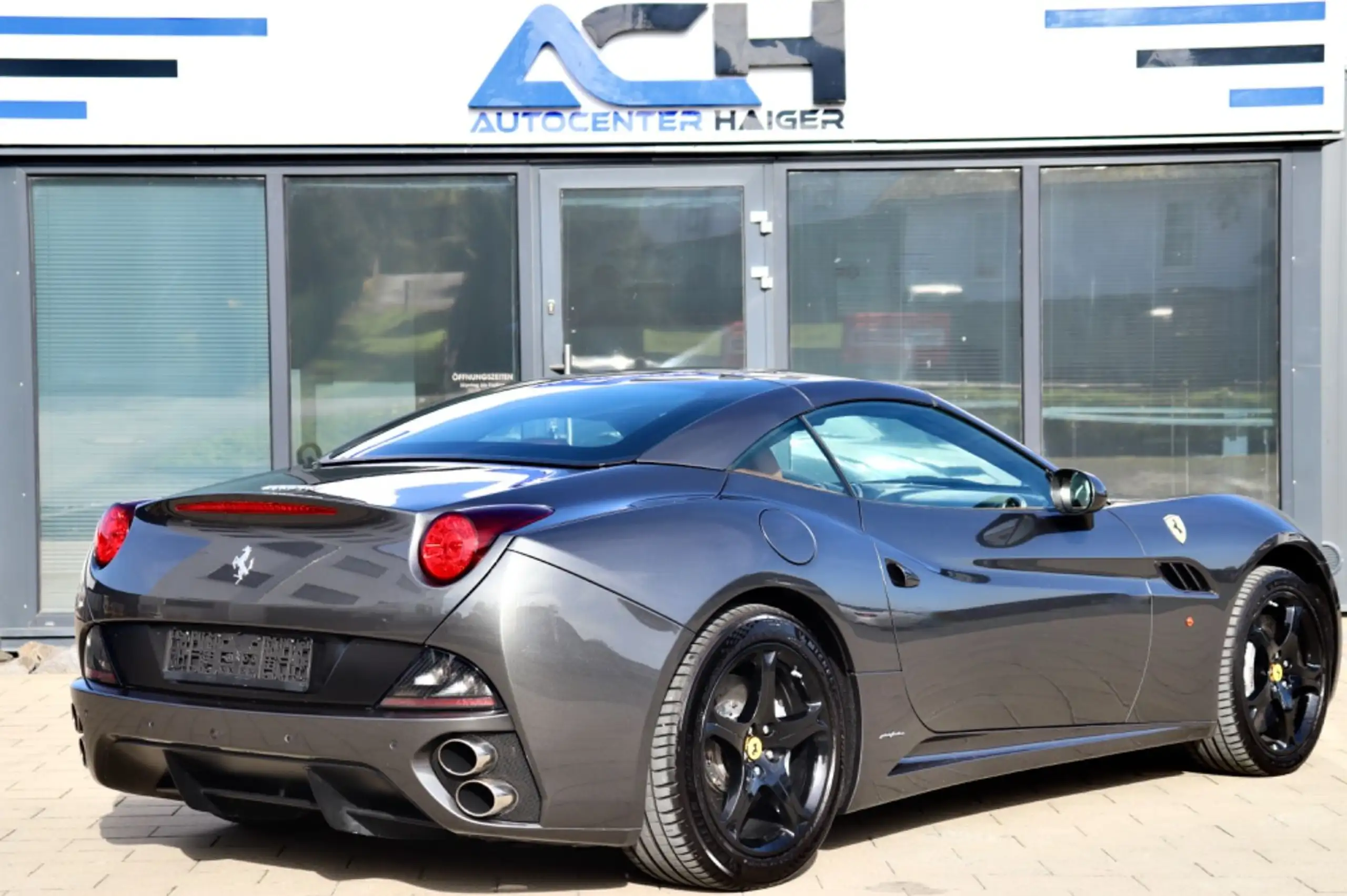 Ferrari - California