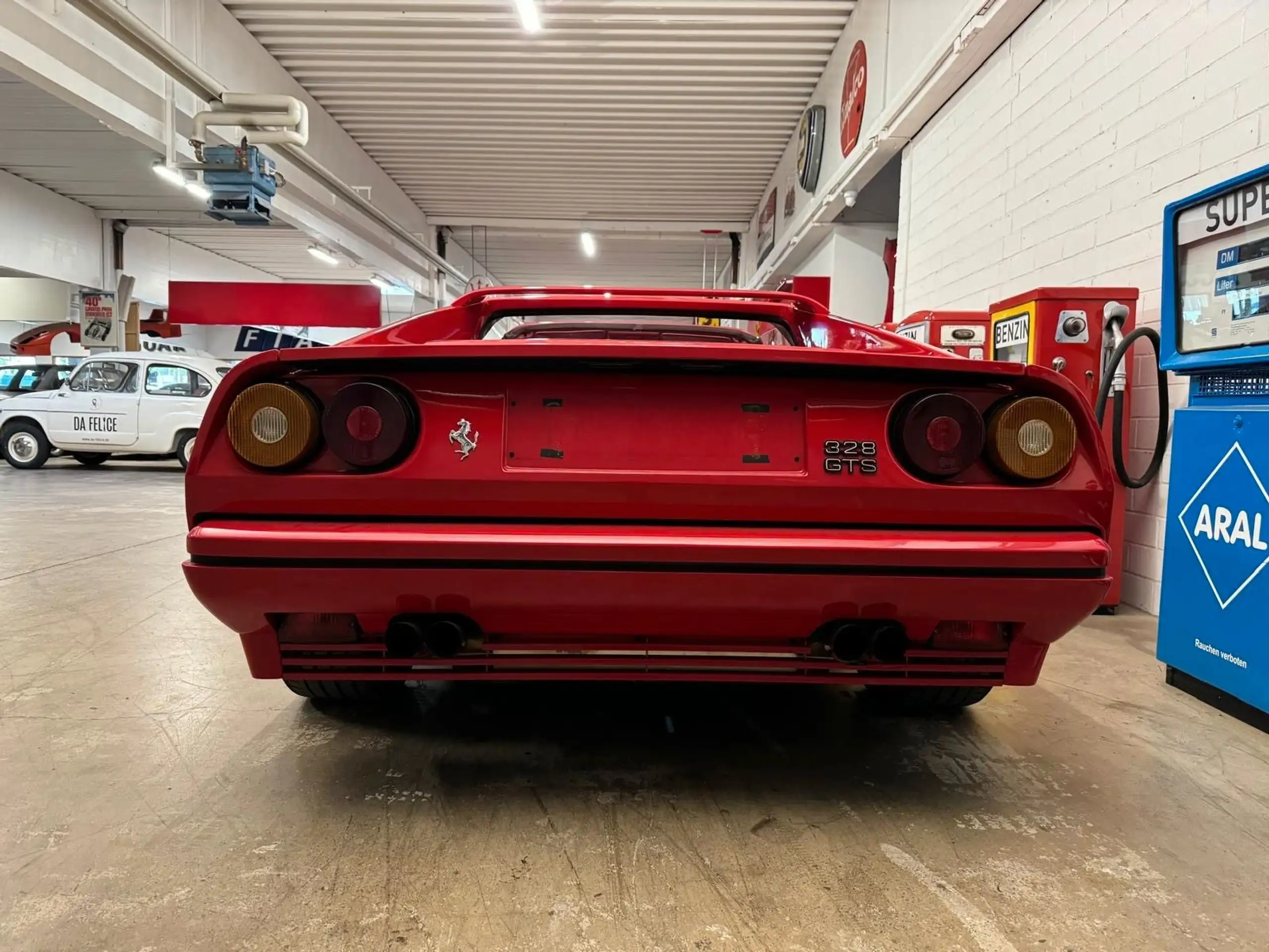 Ferrari - 328