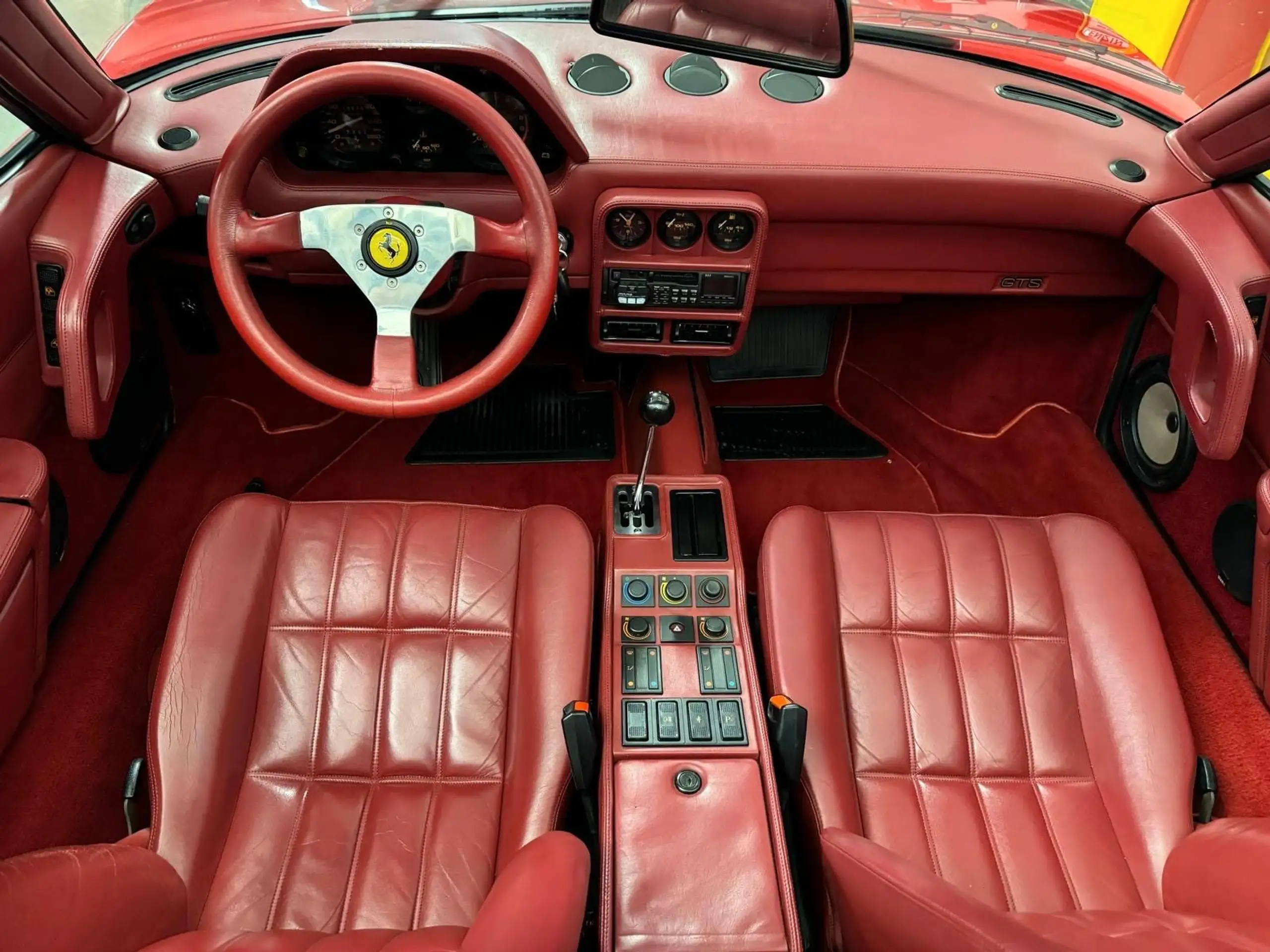 Ferrari - 328