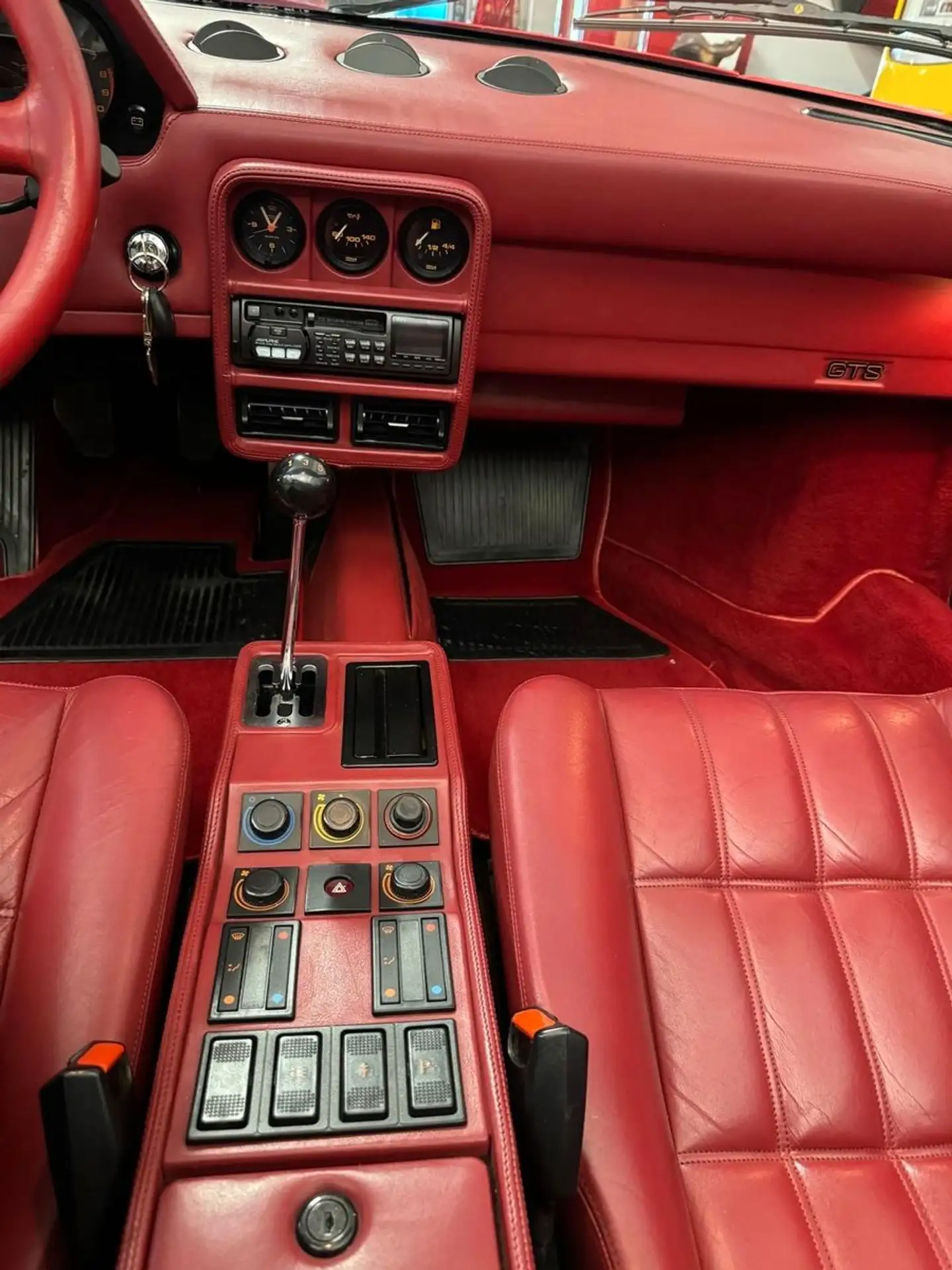 Ferrari - 328