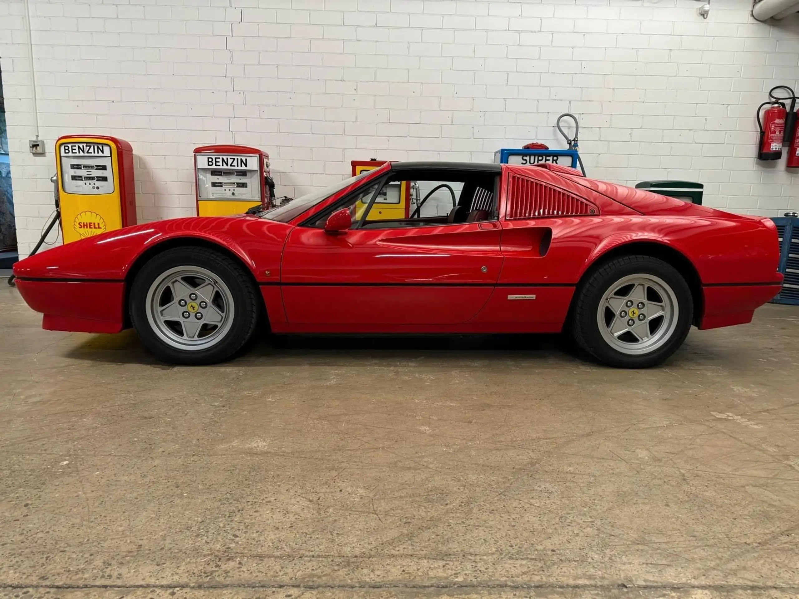 Ferrari - 328