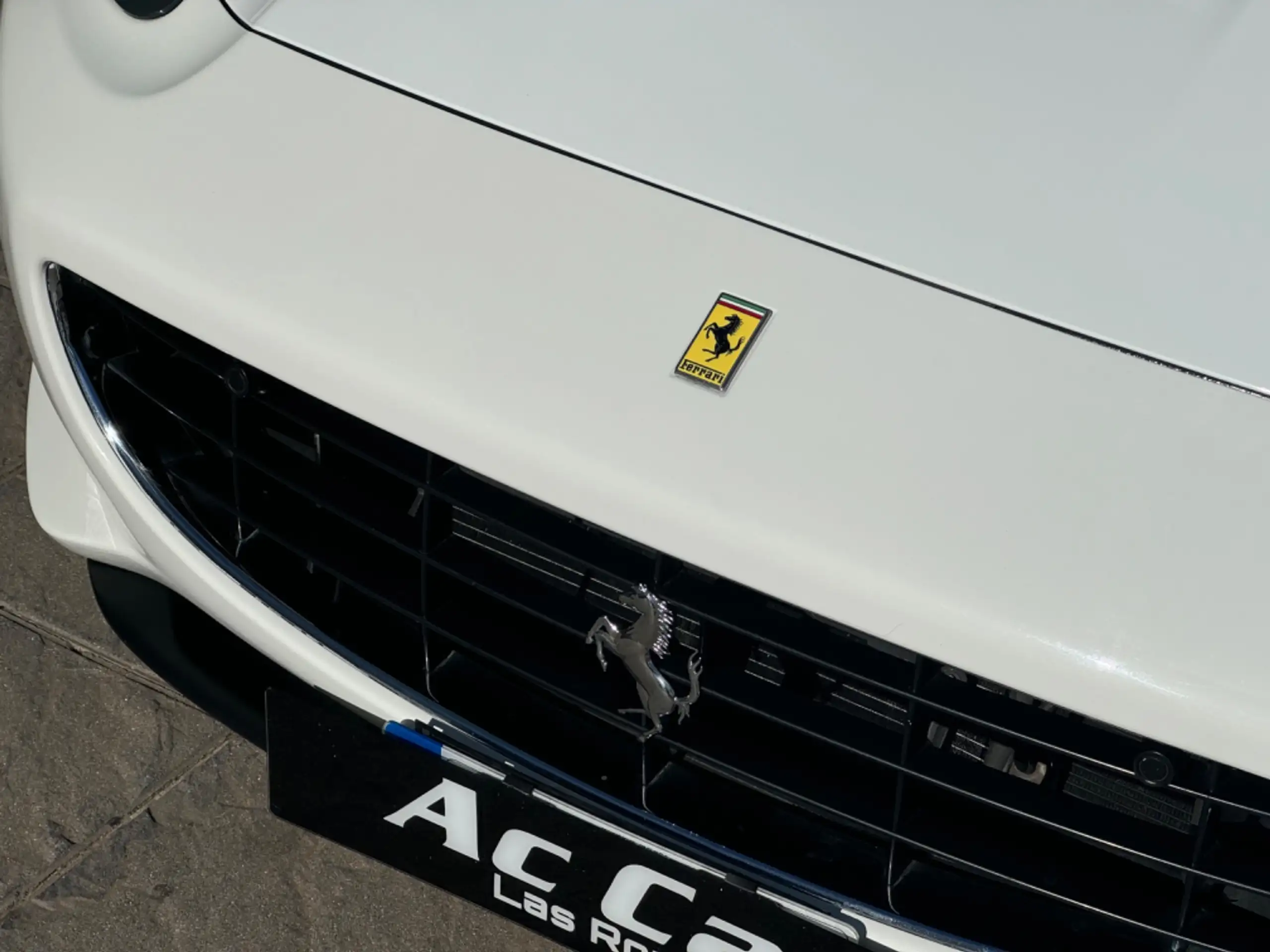 Ferrari - 412