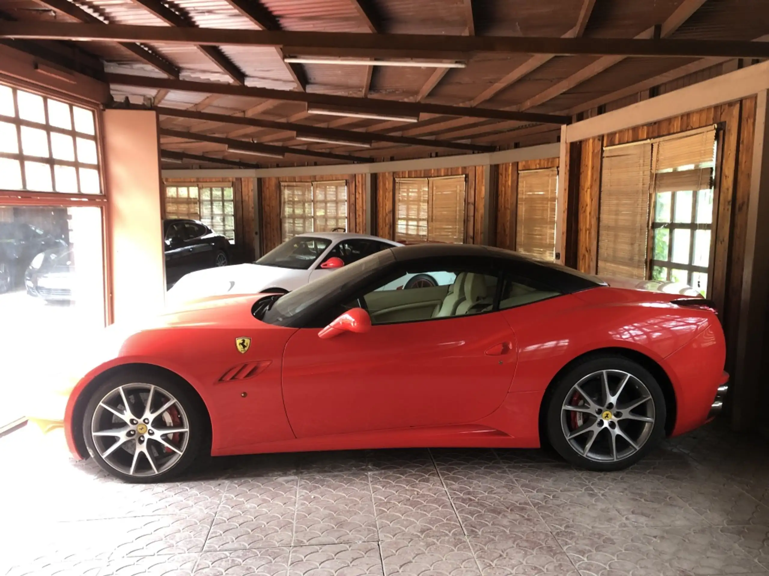 Ferrari - California