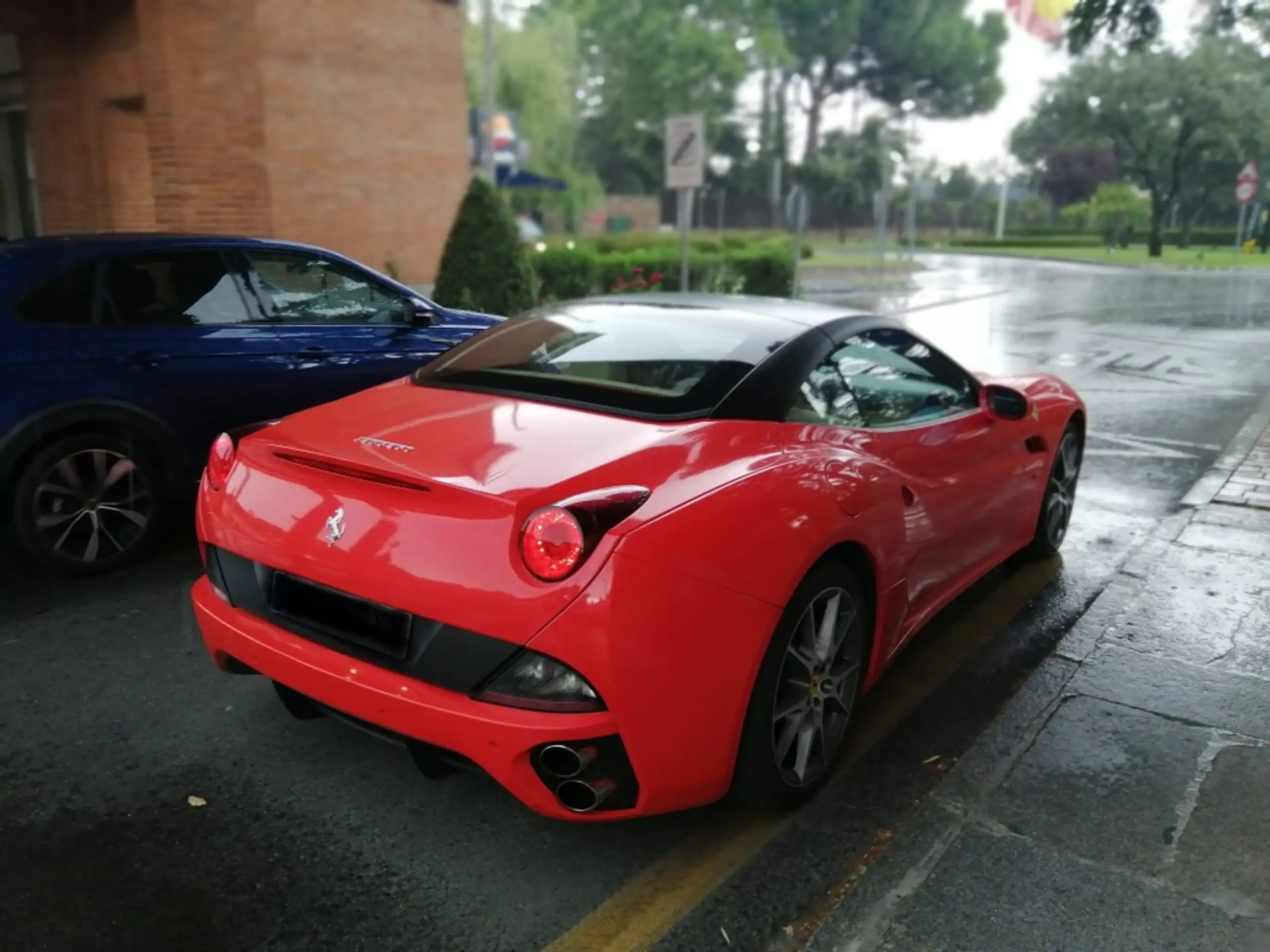 Ferrari - California