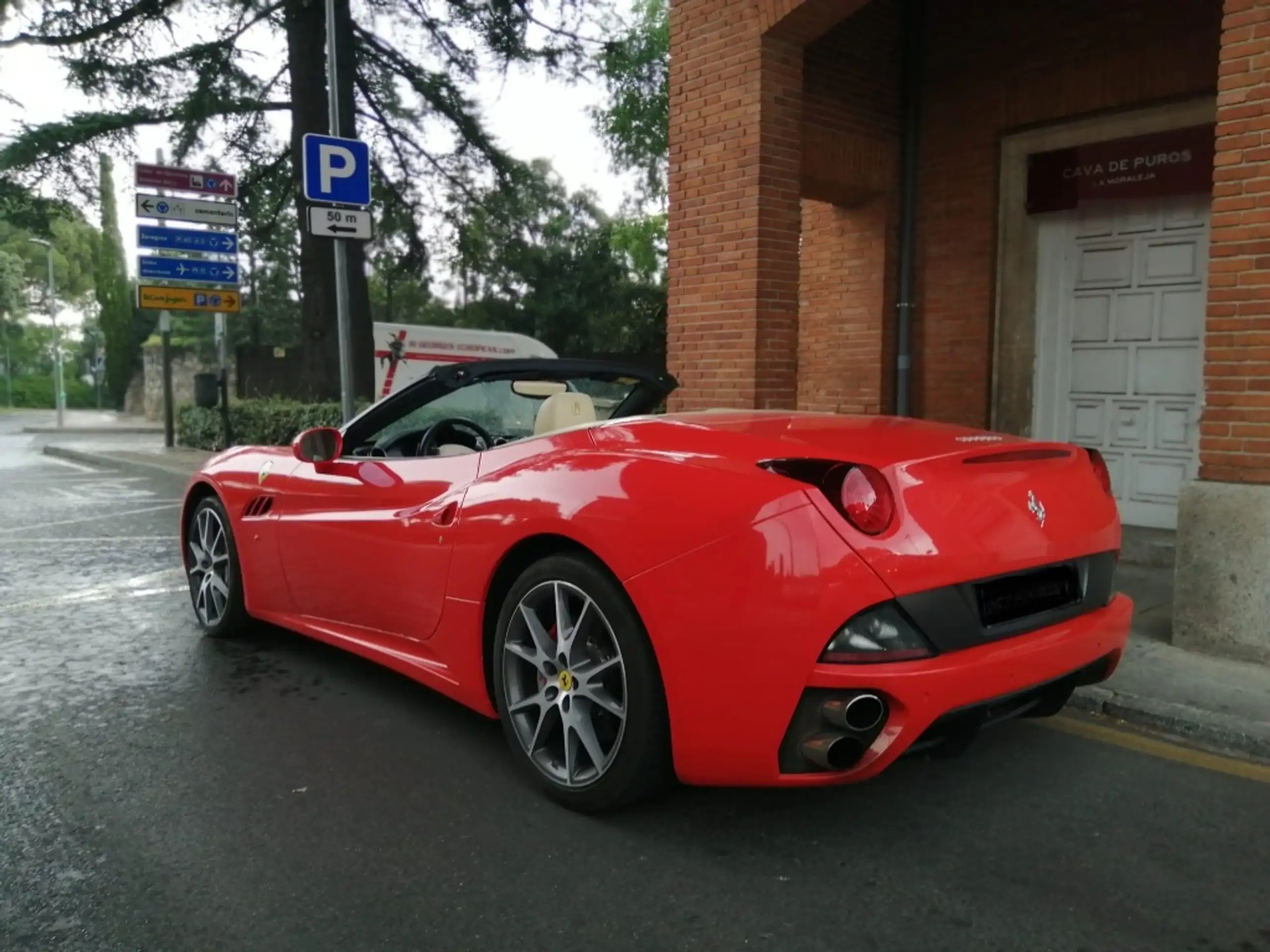 Ferrari - California