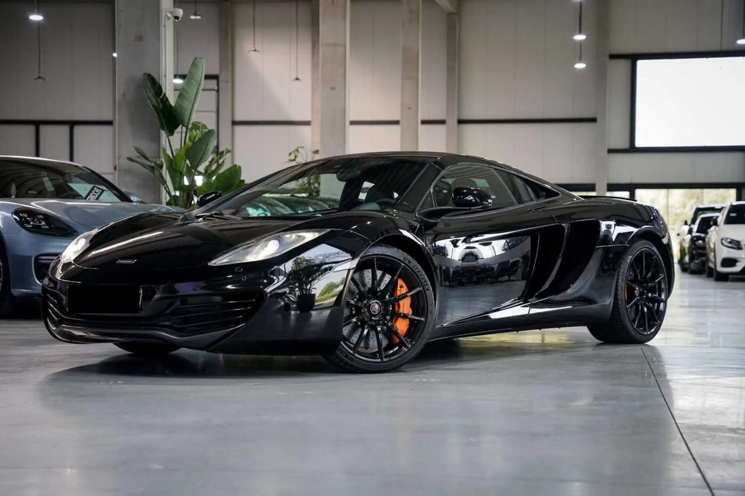 McLaren - MP4-12C