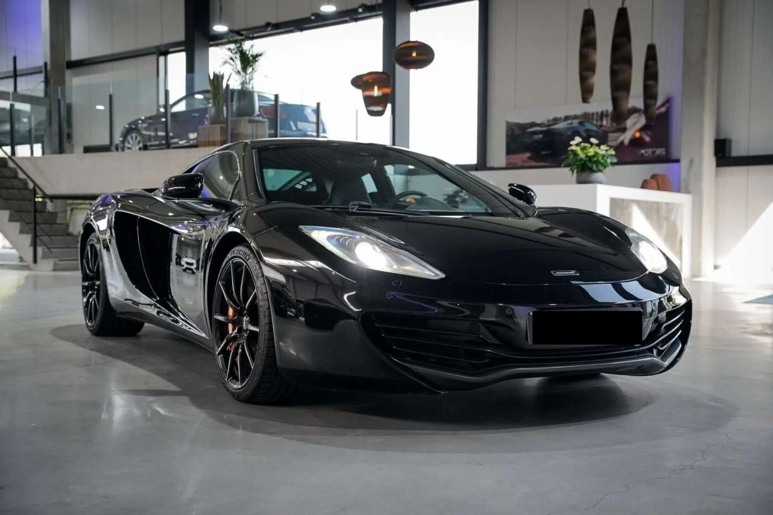 McLaren - MP4-12C