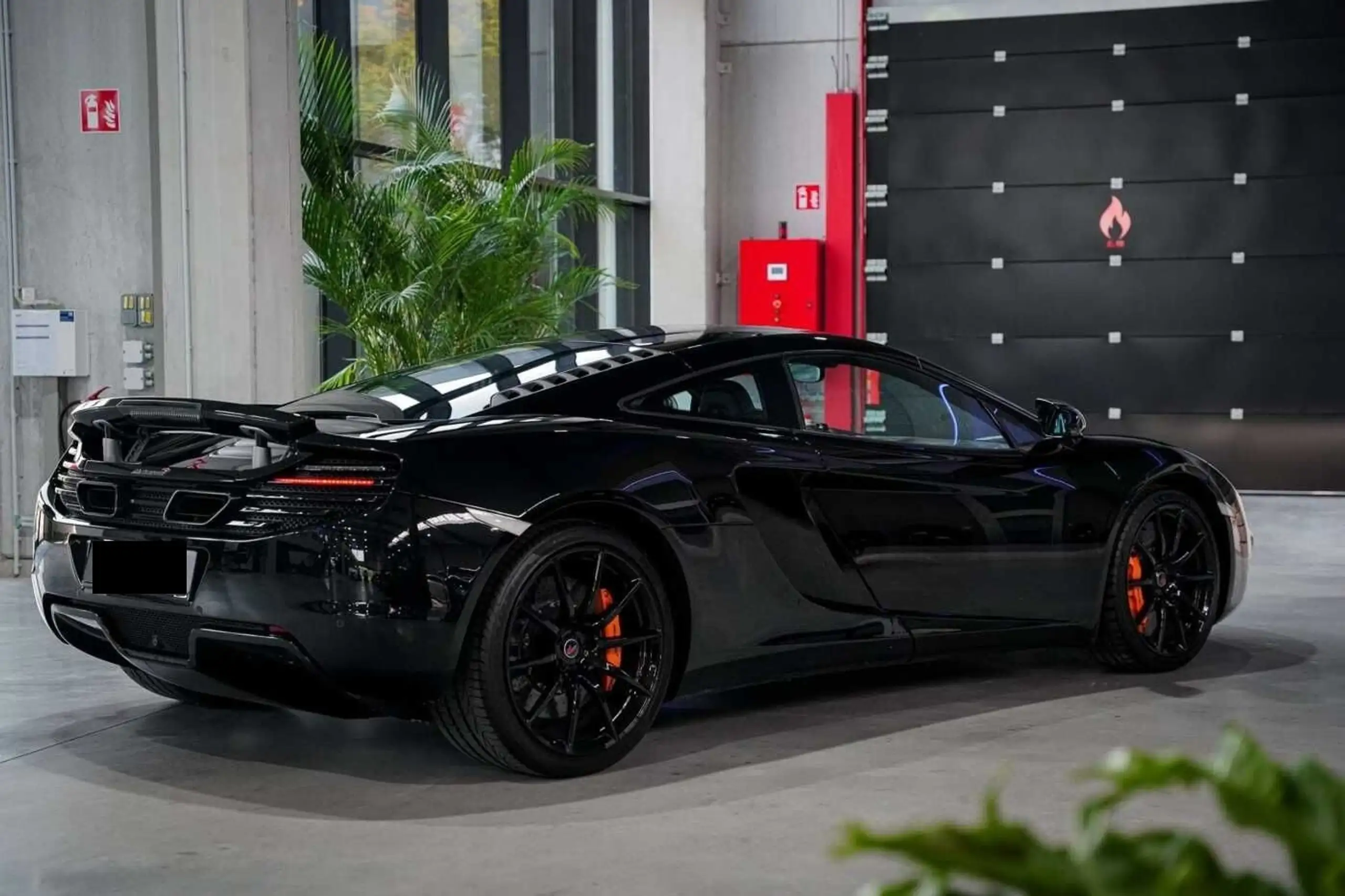 McLaren - MP4-12C