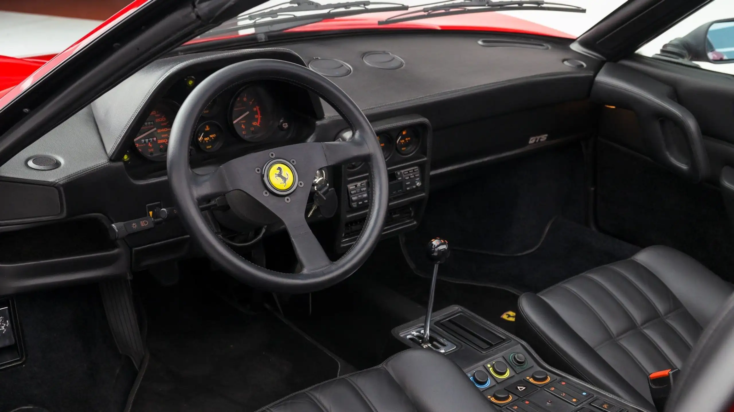 Ferrari - 328