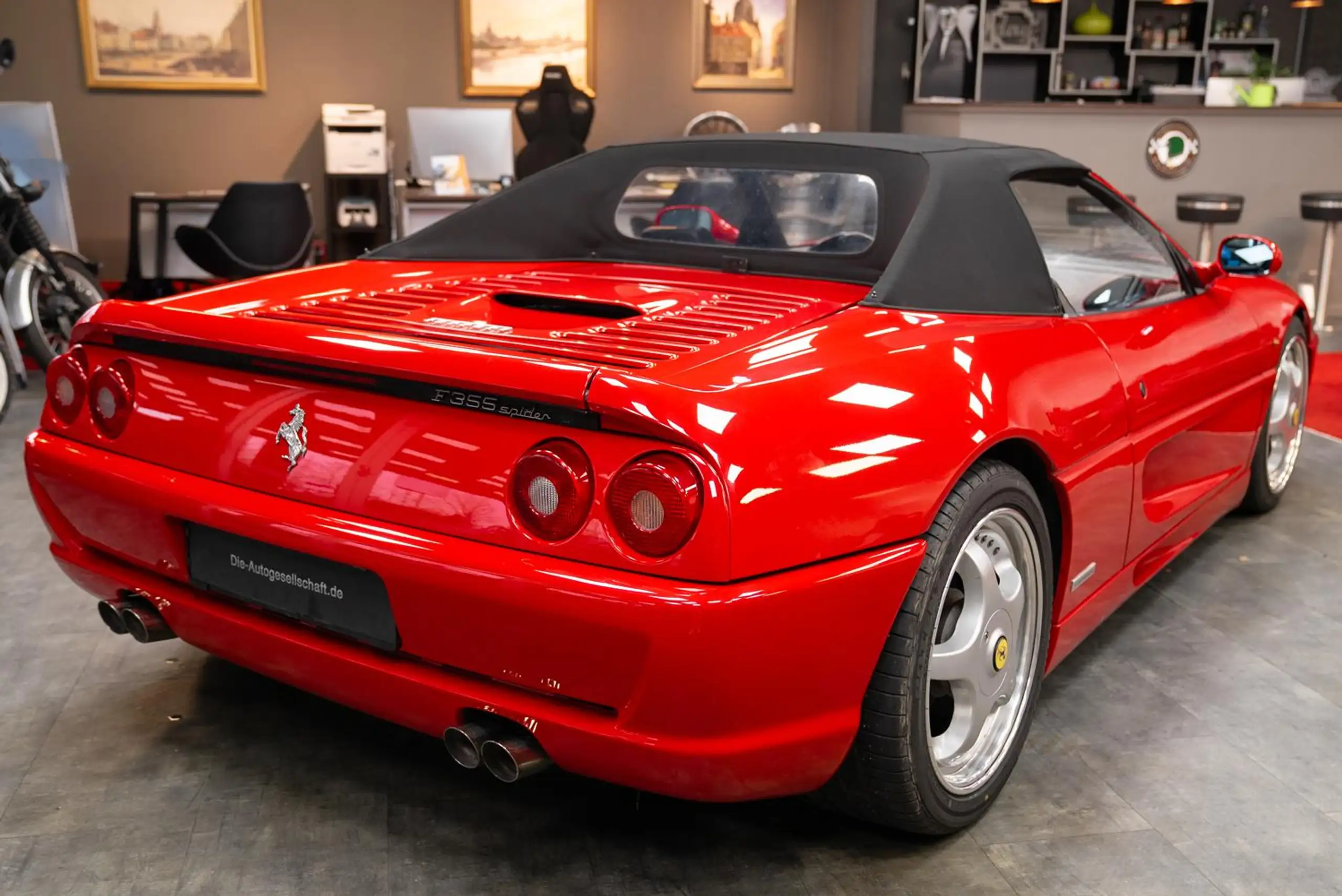 Ferrari - F355