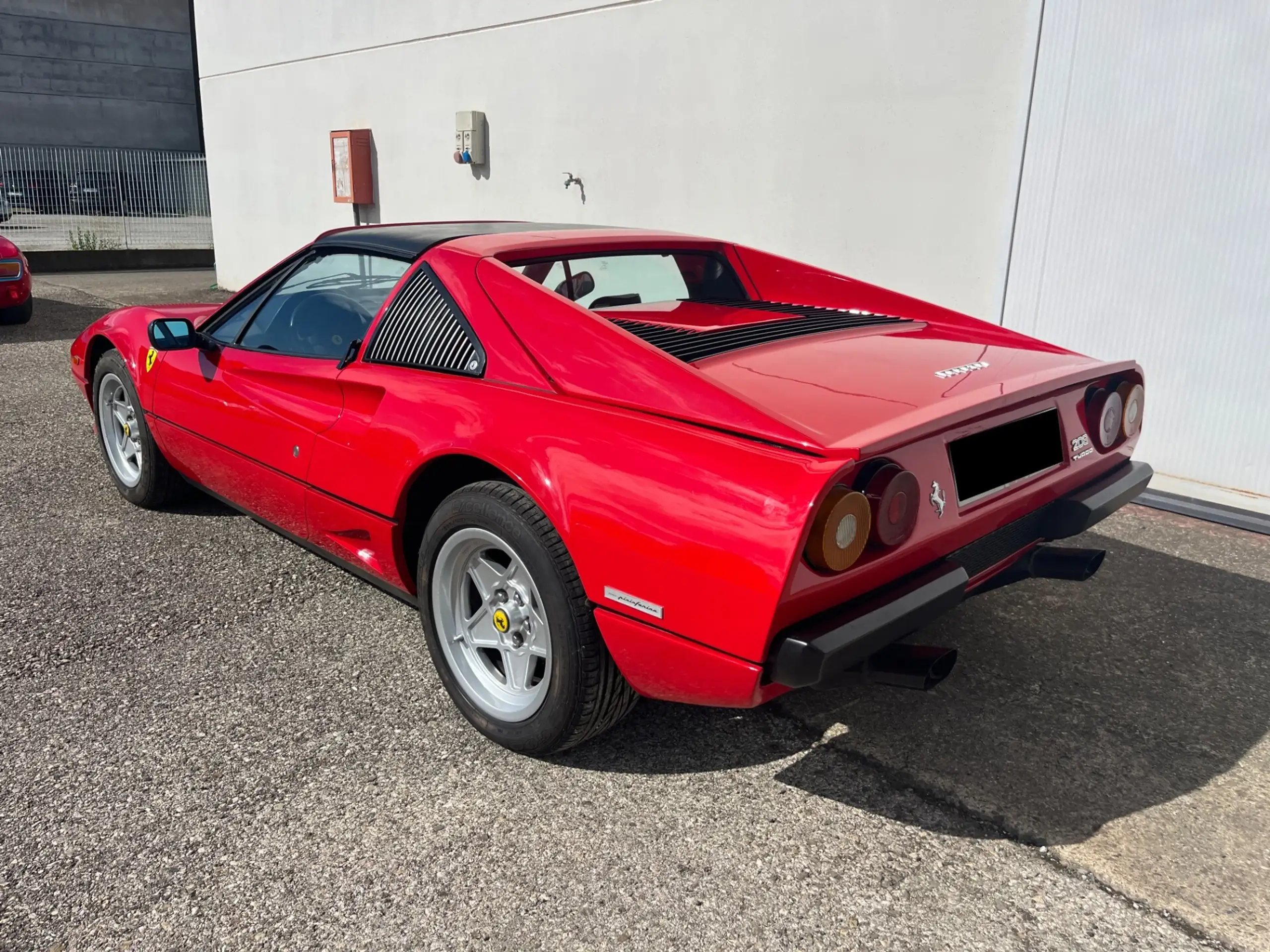 Ferrari - 208