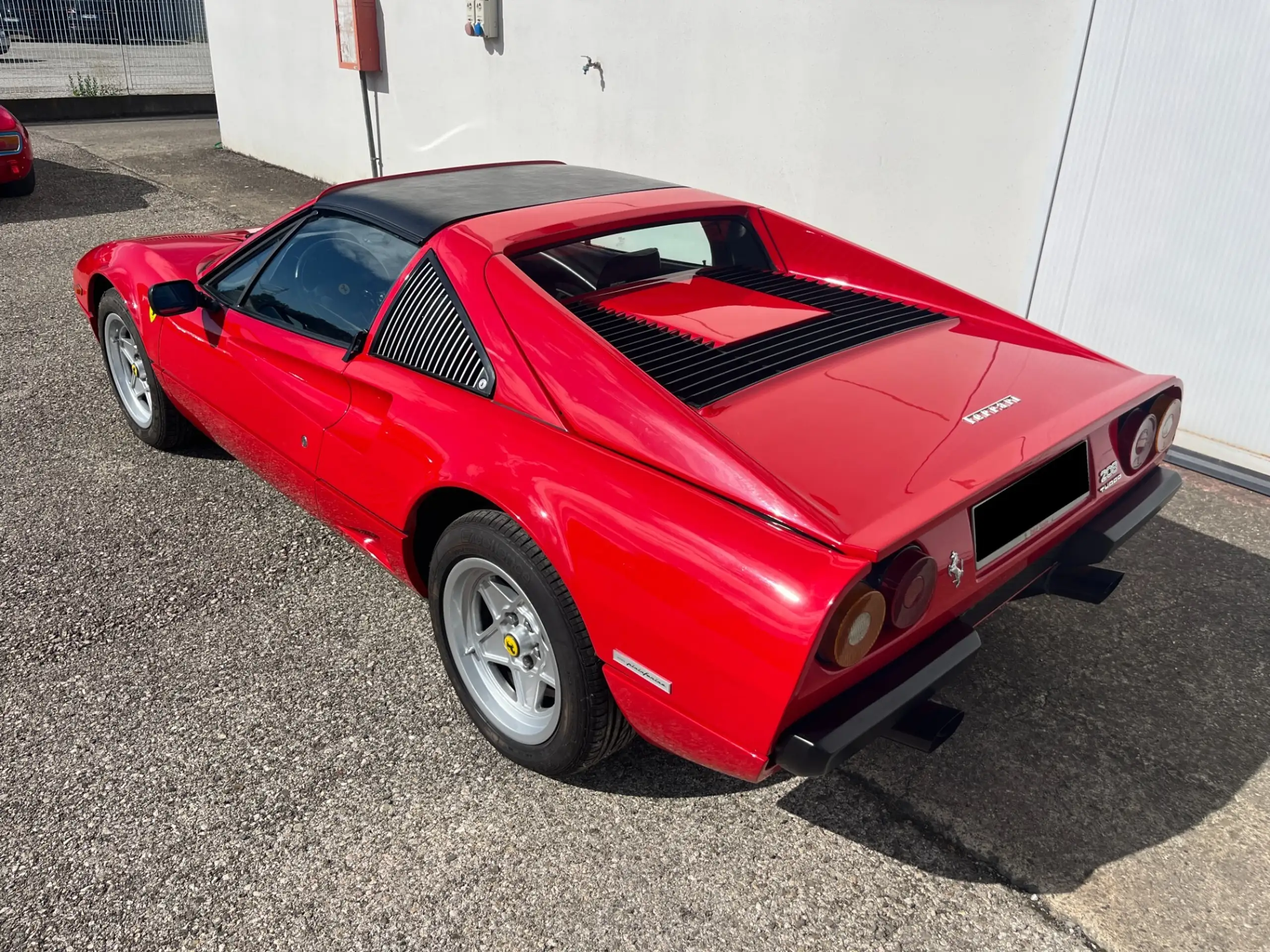 Ferrari - 208